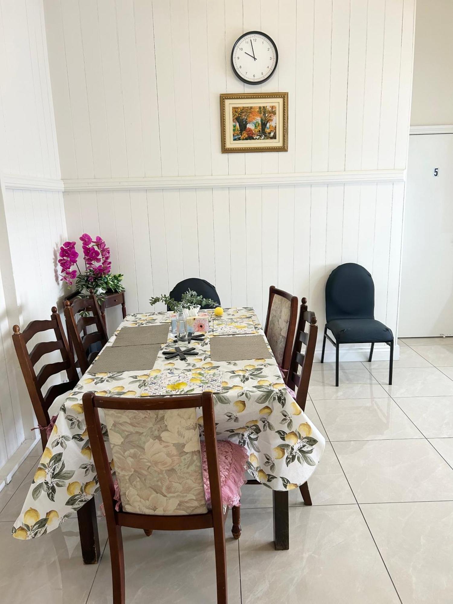 26 Gladstone Rd Highgate Hill Guest house *