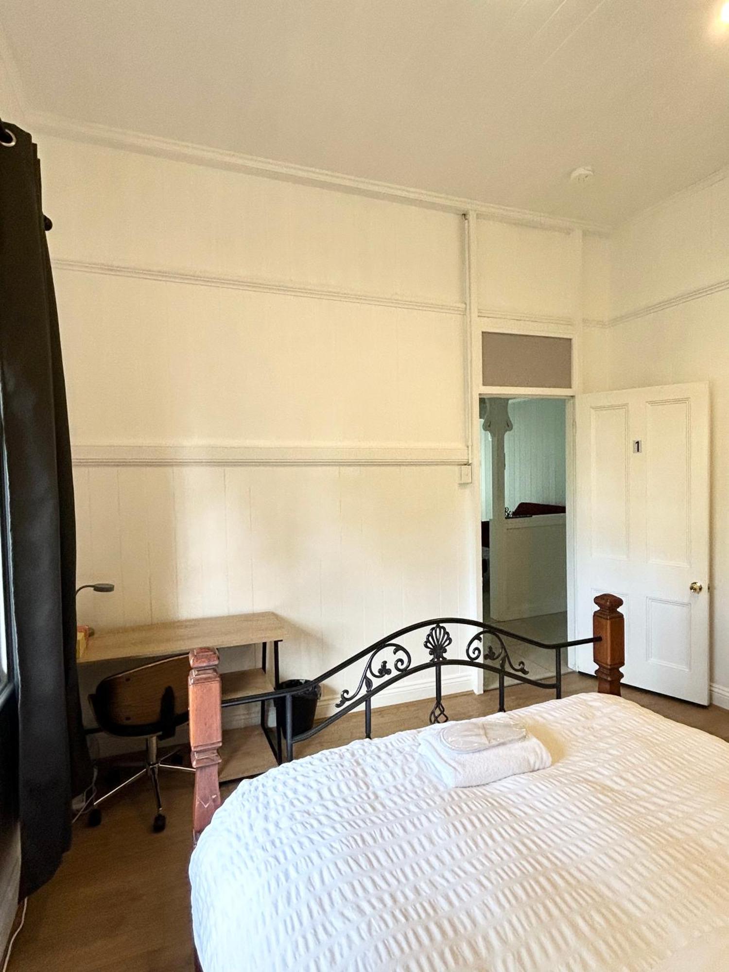 26 Gladstone Rd Highgate Hill Guest house *