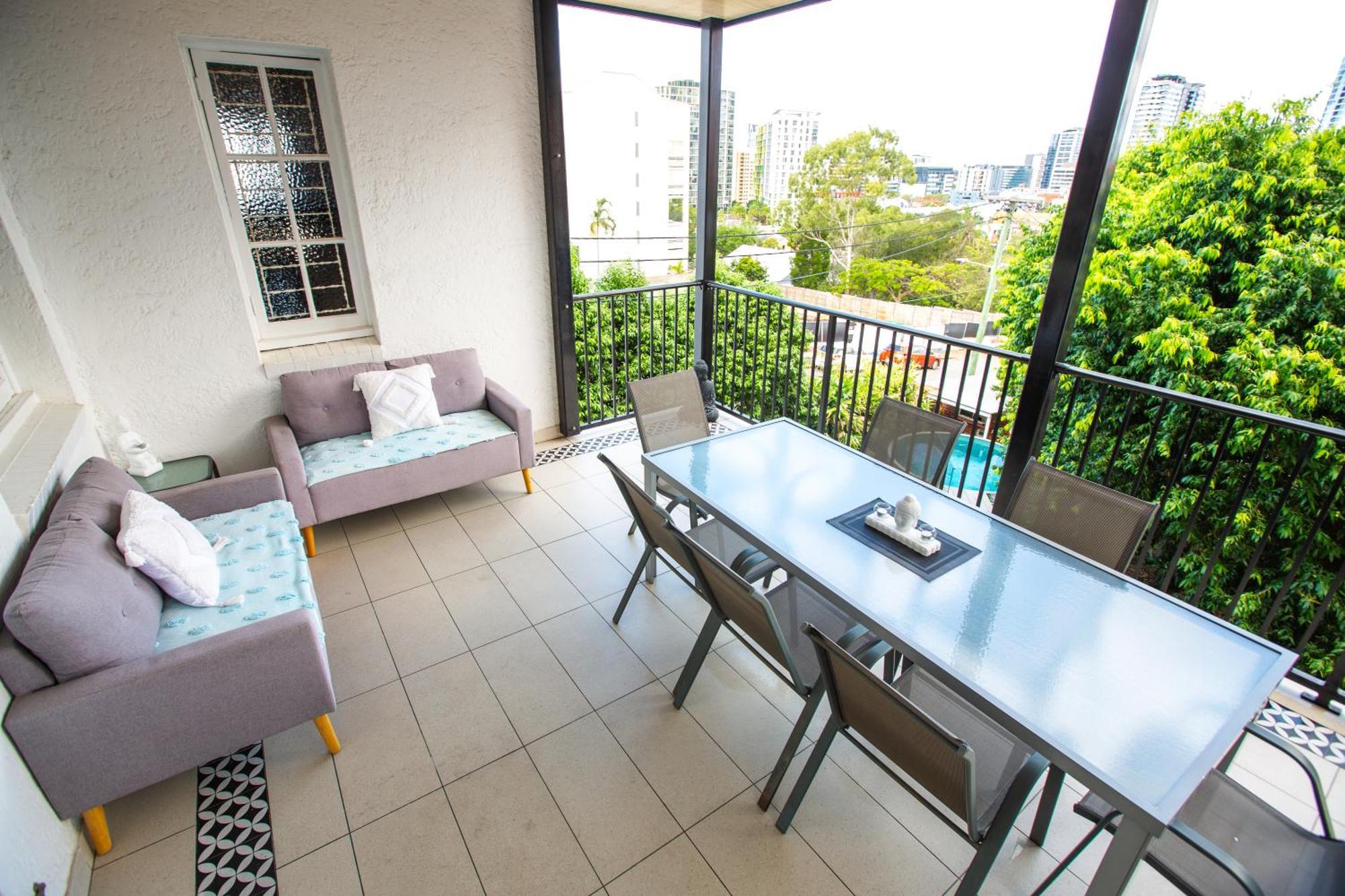 The Carrington Manor Apartment