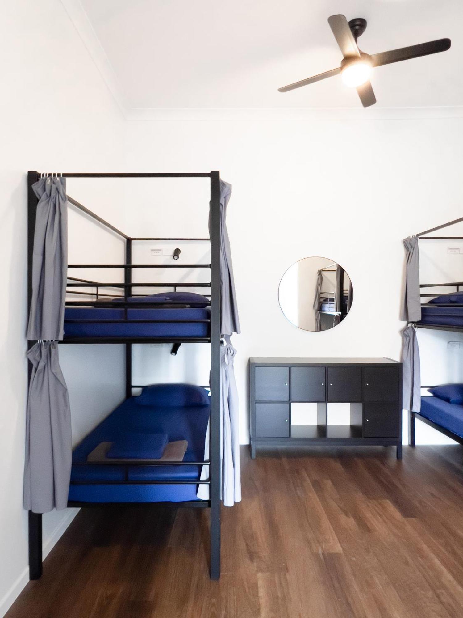 Albergue Somewhere To Backpackers *