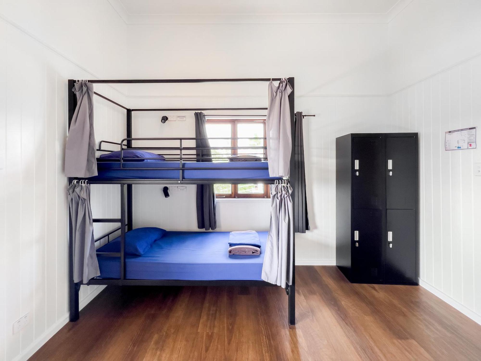 Somewhere To Backpackers Brisbane