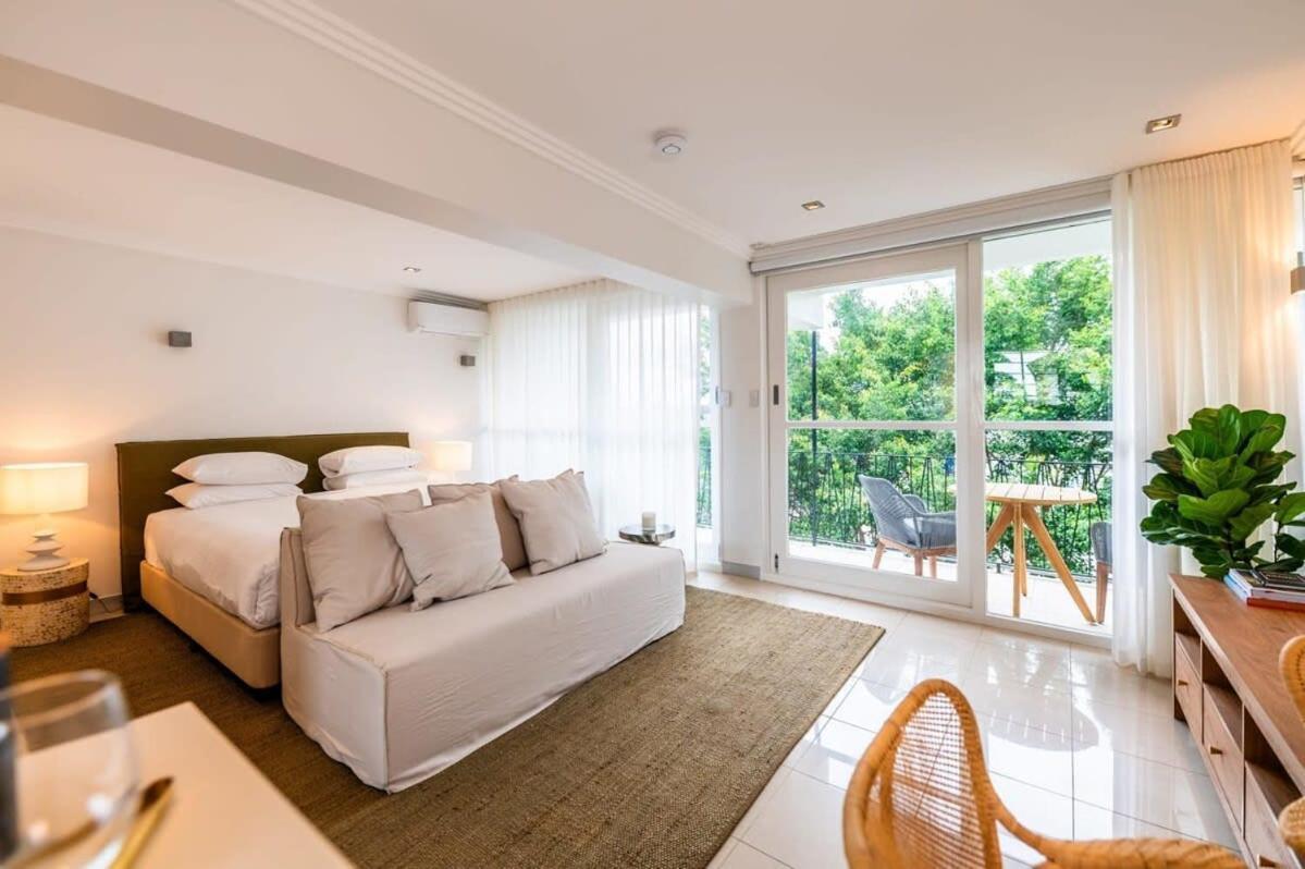 Apartment Riverside Studio With Parking Brisbane