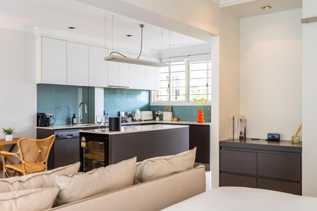 Apartment Riverside Studio With Parking Brisbane
