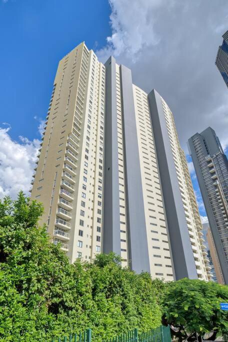 Stunning! 2bed, 1bath, 1car, Views - Cbd