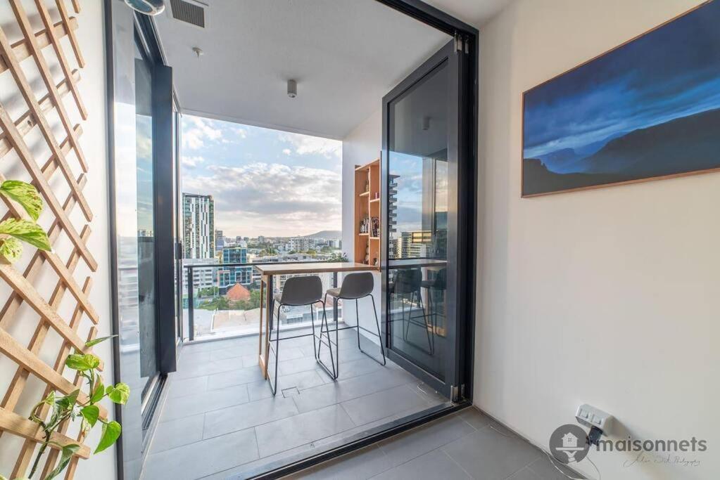 Mod Apt Near Southbank W Pool & Parking