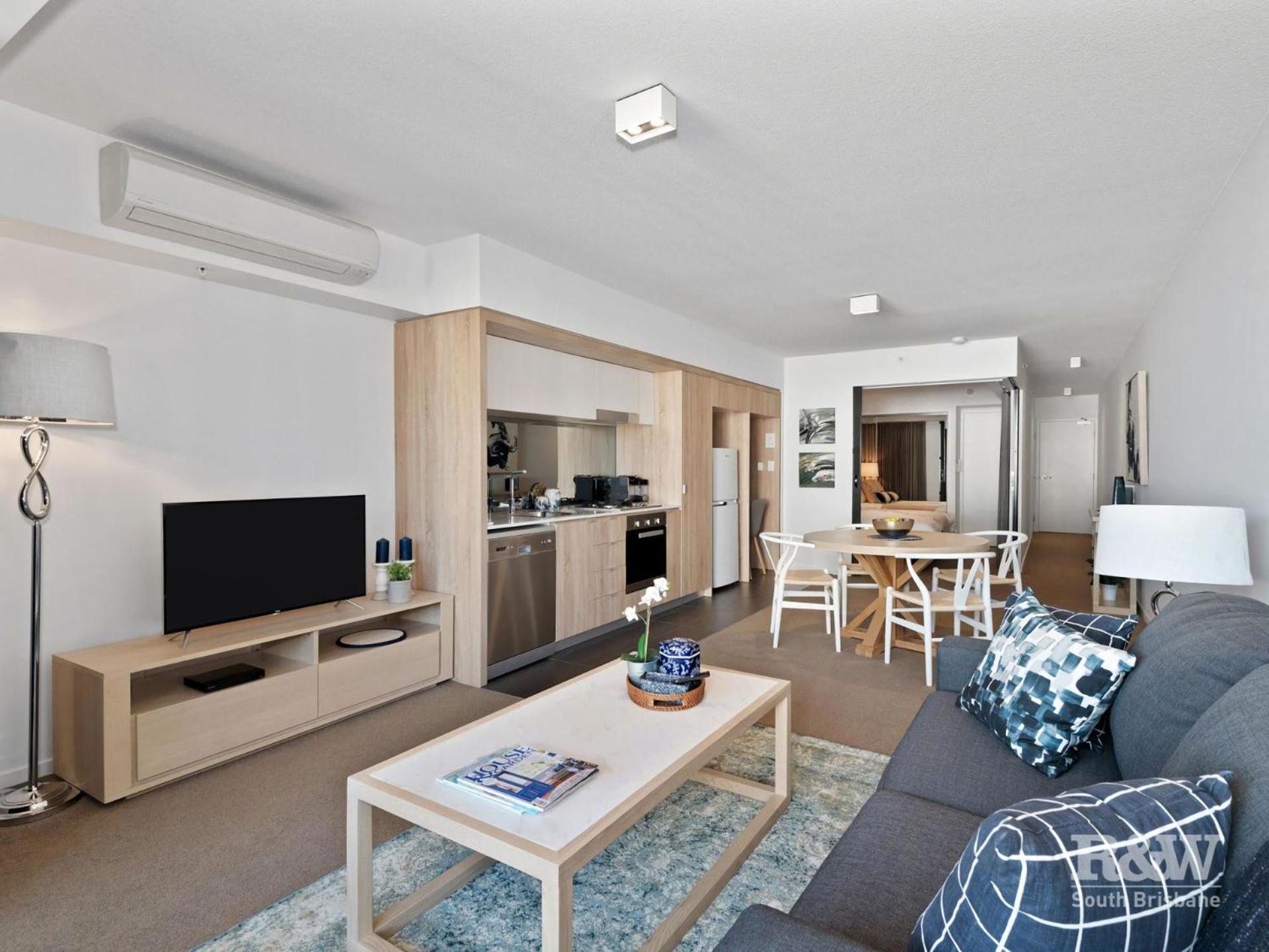 Apartment One Oak