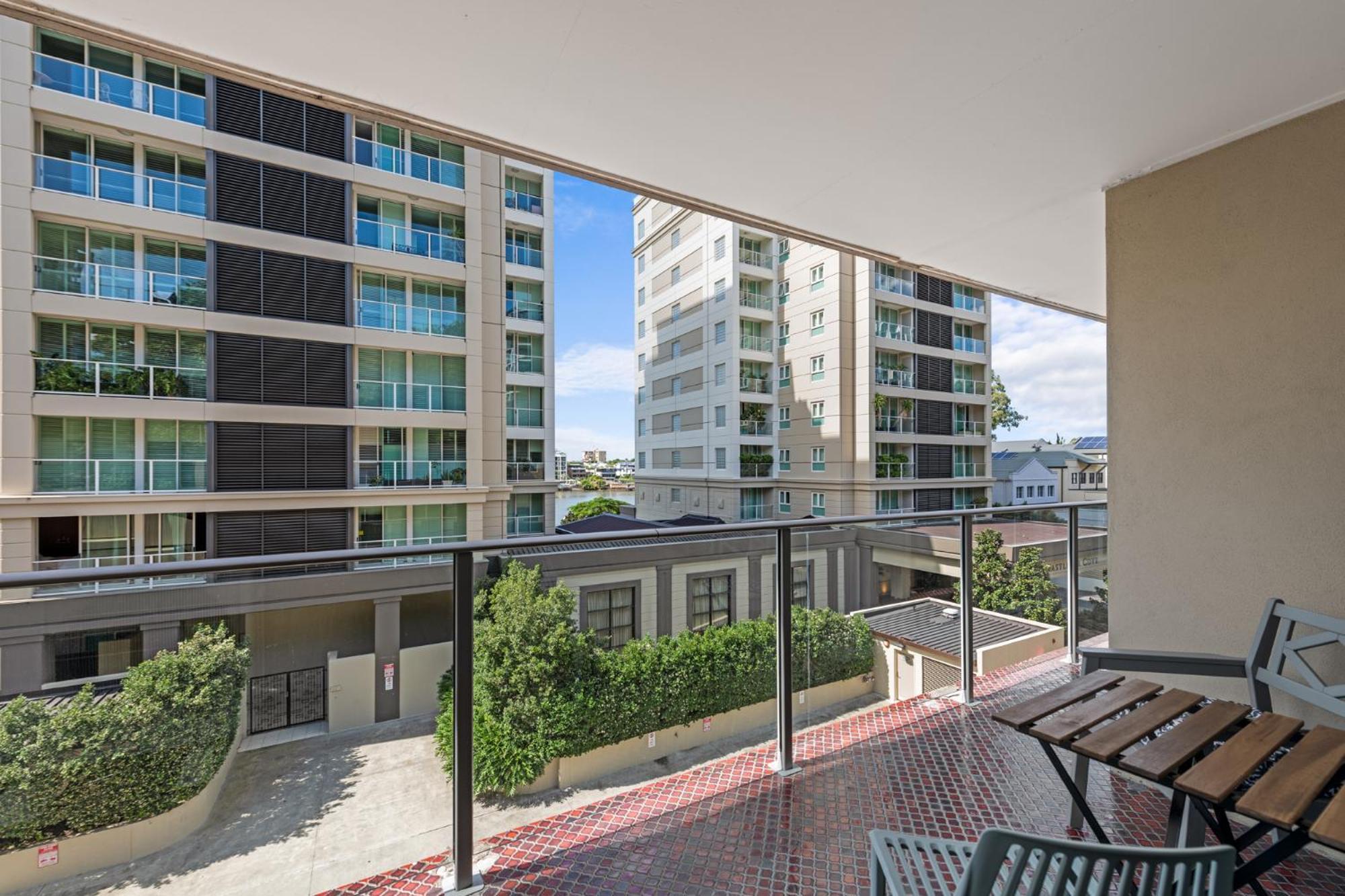 Riverside Luxury Kangaroo Point Apartment *