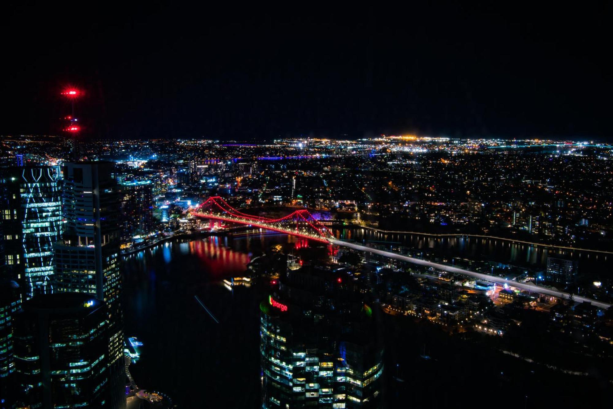 Bed & Breakfast Airtrip On Margaret Street In Cbd