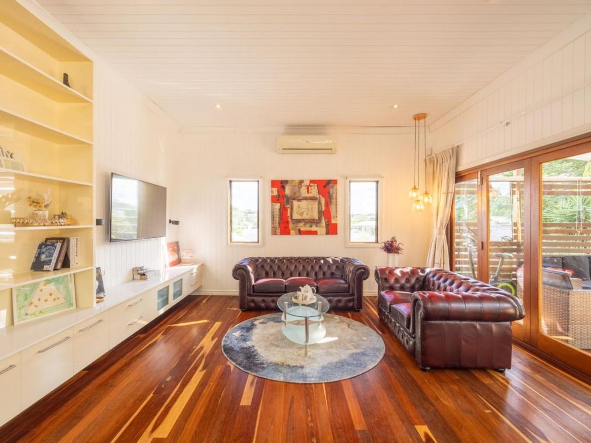 6km To Cbd Convenient 5br Queenslander Coorparoo