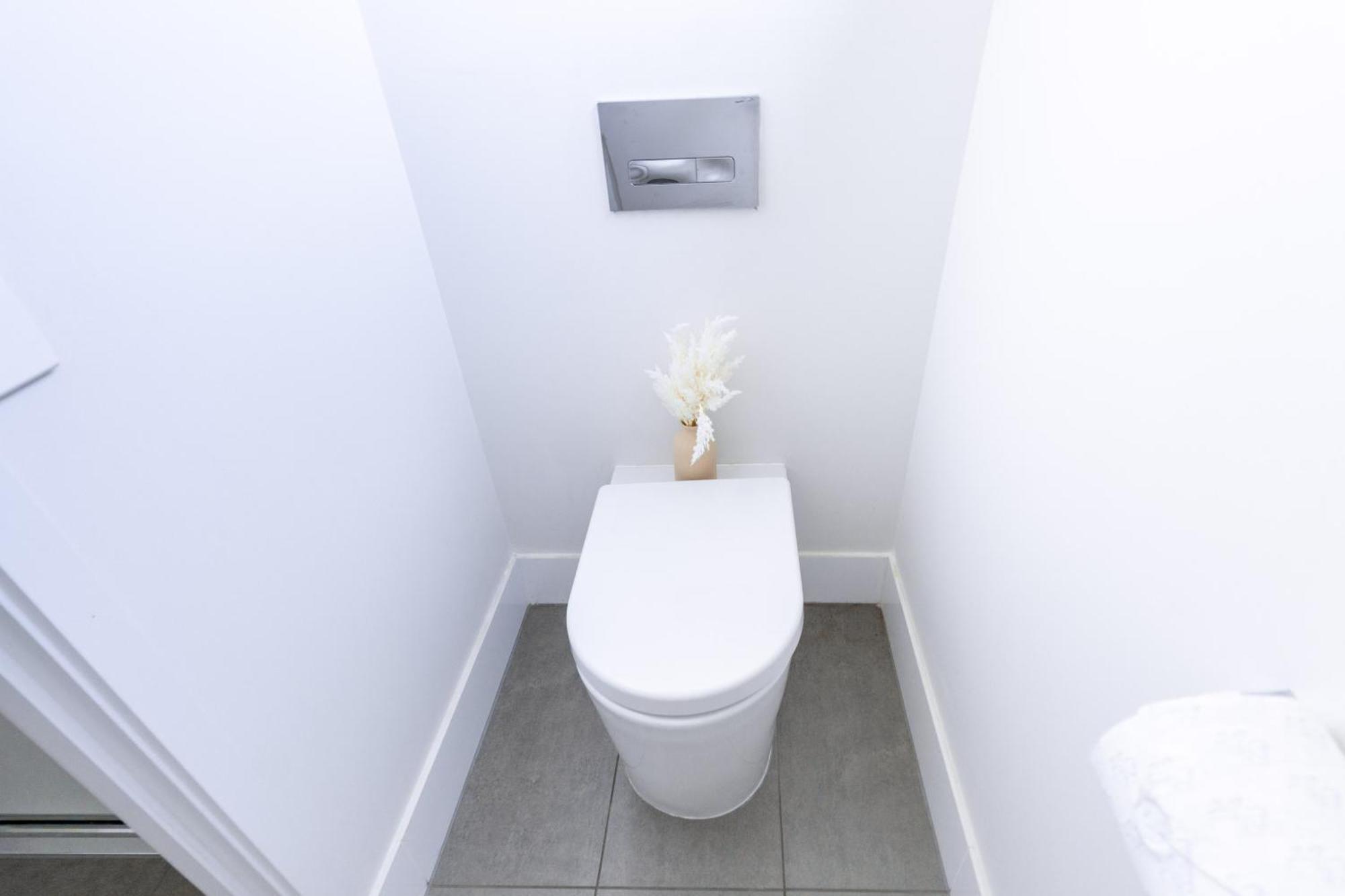 Beautiful Modern 3 Bedroom Family Sleeps 6 Apartment Brisbane