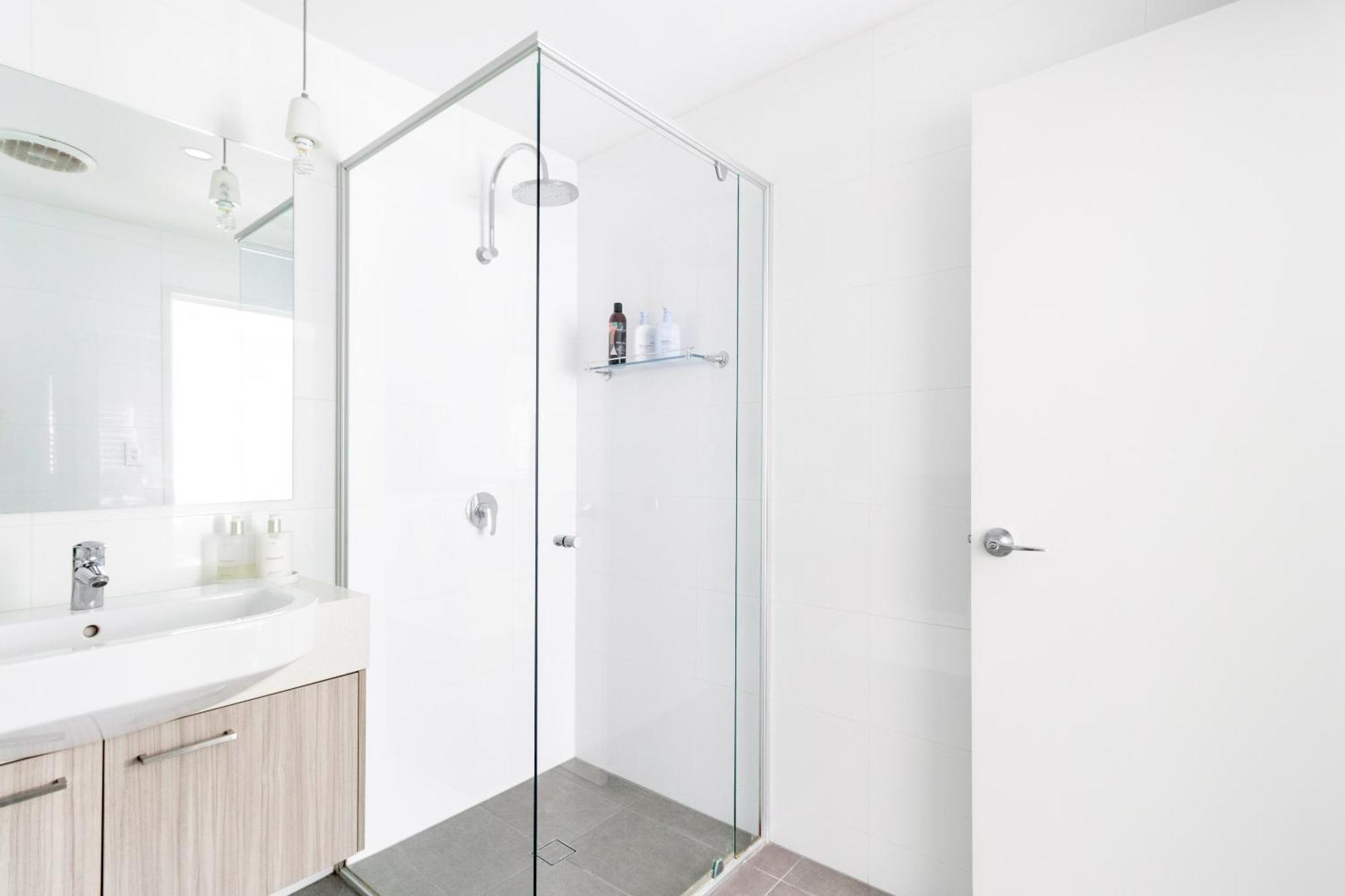 Apartment Beautiful Modern 3 Bedroom Family Sleeps 6 Brisbane