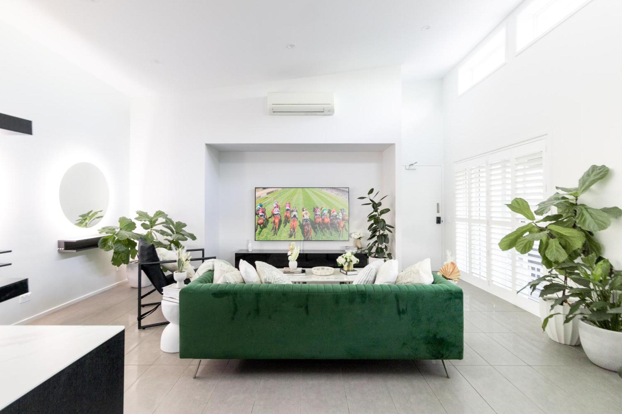 Beautiful Modern 3 Bedroom Family Sleeps 6 Brisbane