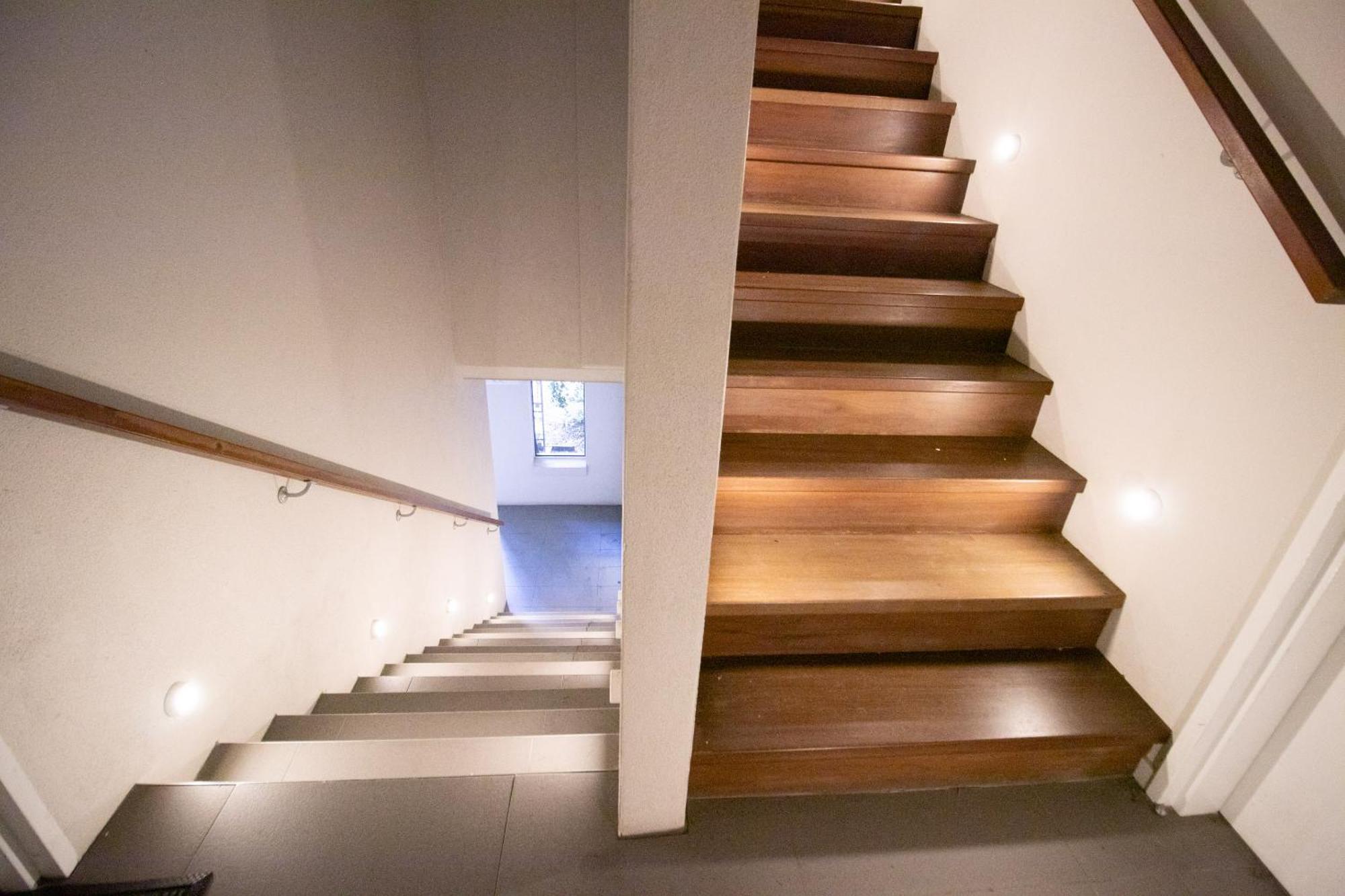 Beautiful Modern 3 Bedroom Family Sleeps 6 *