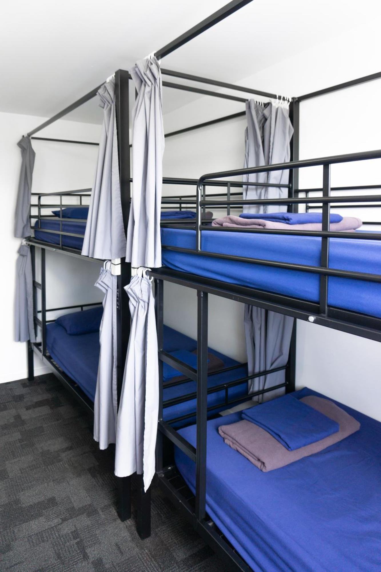 Somewhere To Backpackers Albergue Brisbane