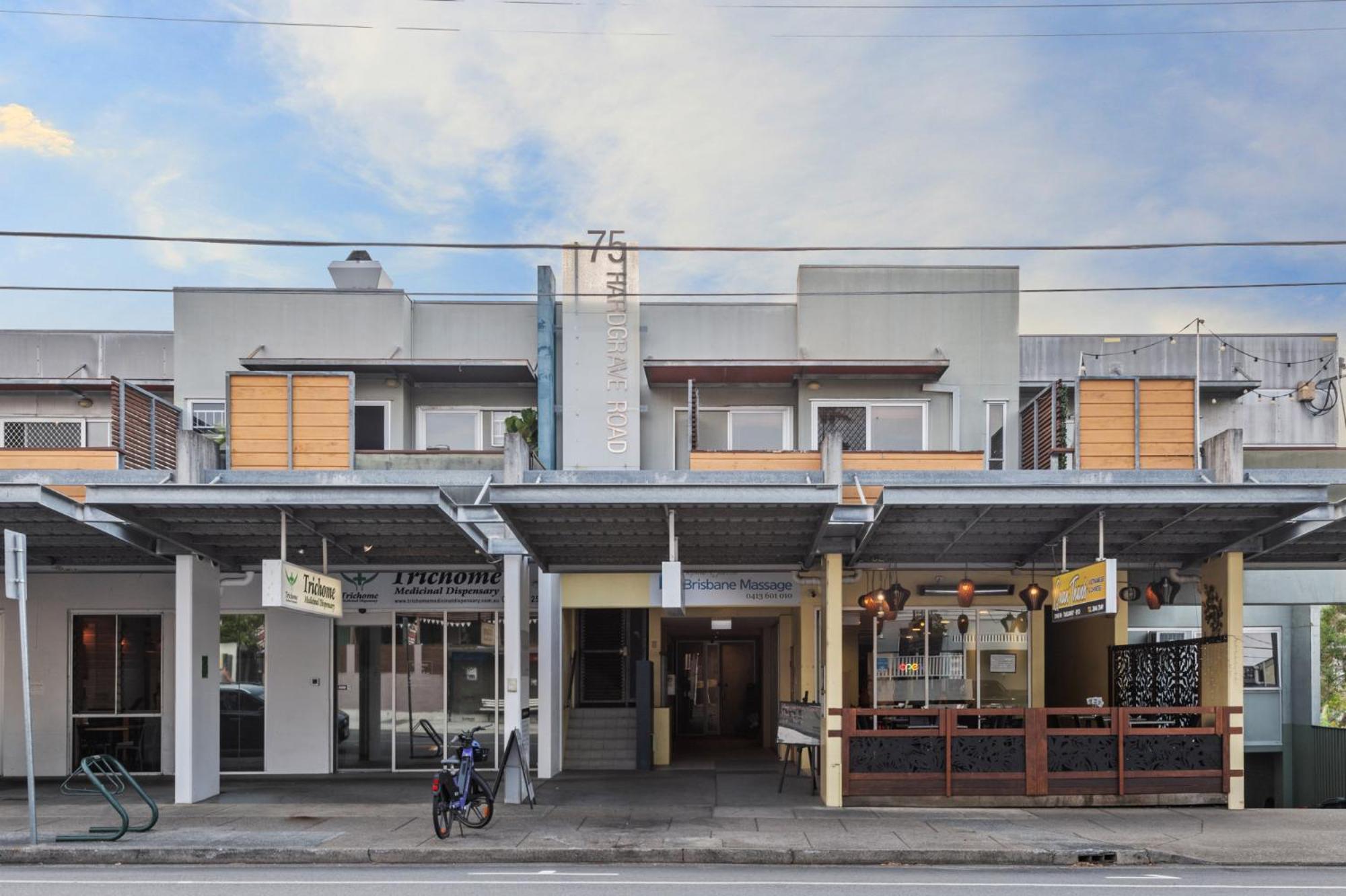 Cosy West End 1-bed With Parking Brisbane