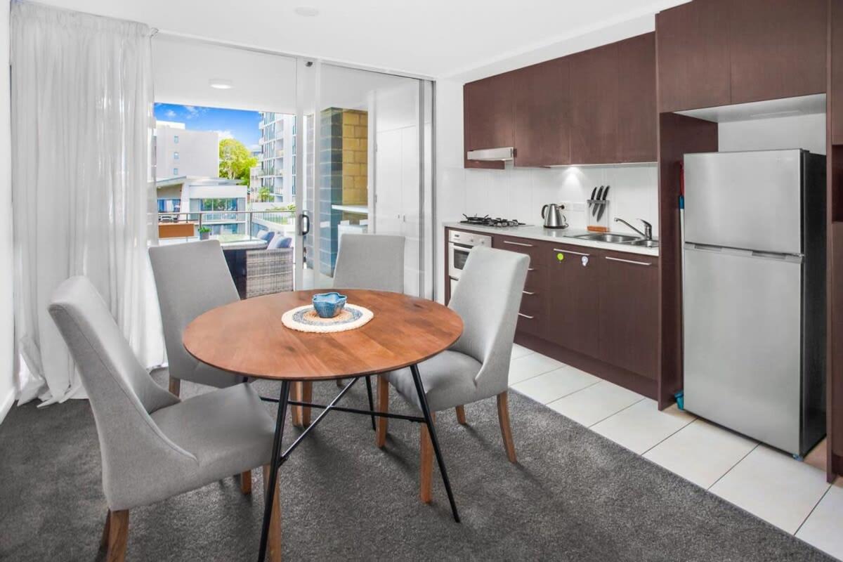 Apartment 2-bed Near Cbd With Pool Sauna & Bbq *