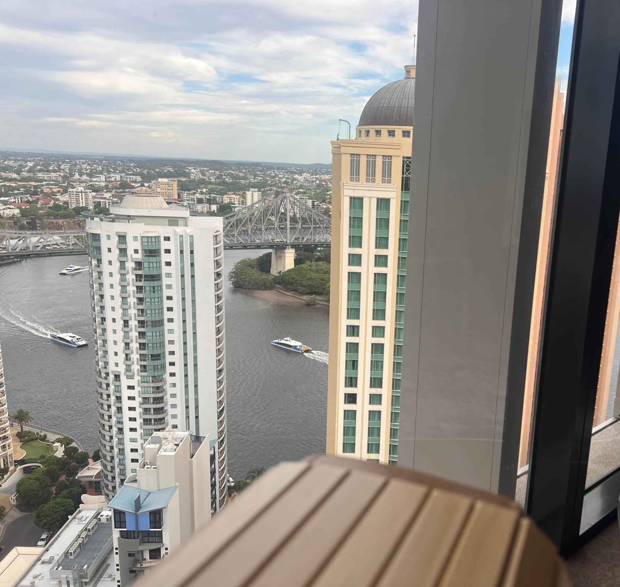 Lvl29 Rooftop Pool Carpark Netflix By Stylish Apartment Brisbane
