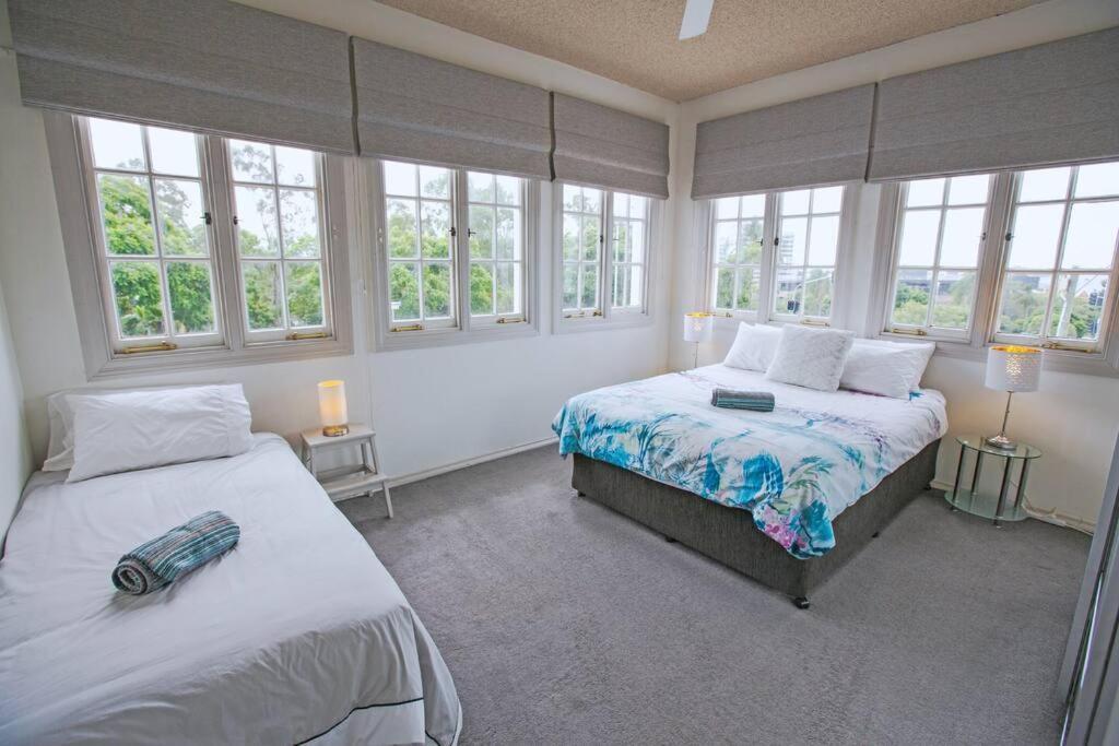 The Carrington Manor Apartment
