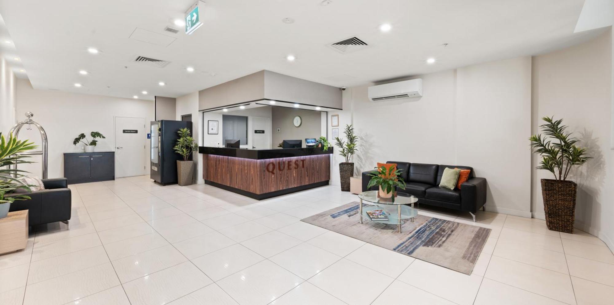 Aparthotel Quest South