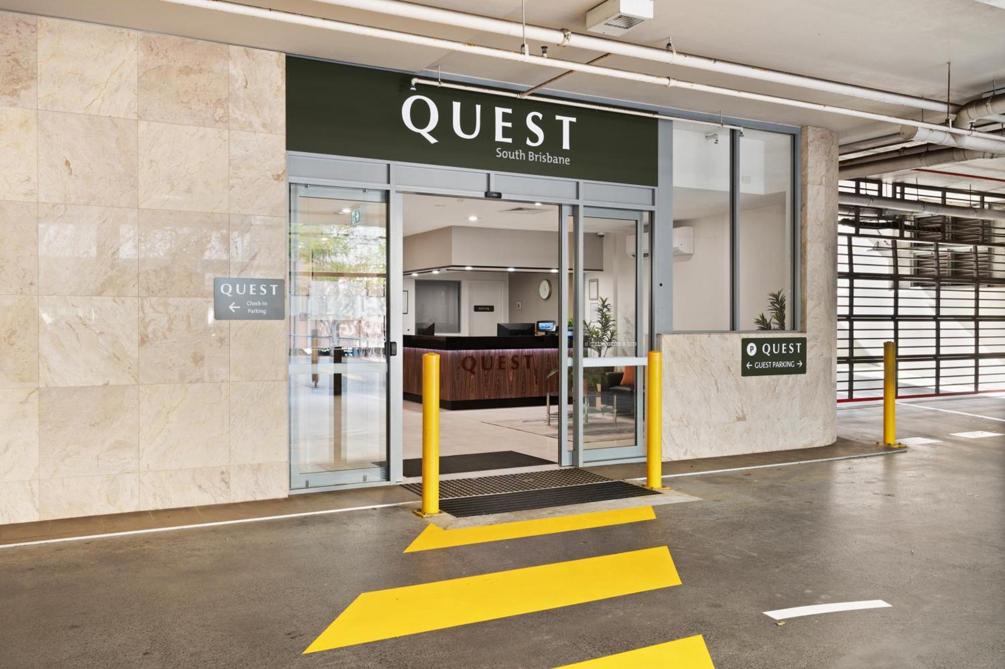Quest South Aparthotel 4*
