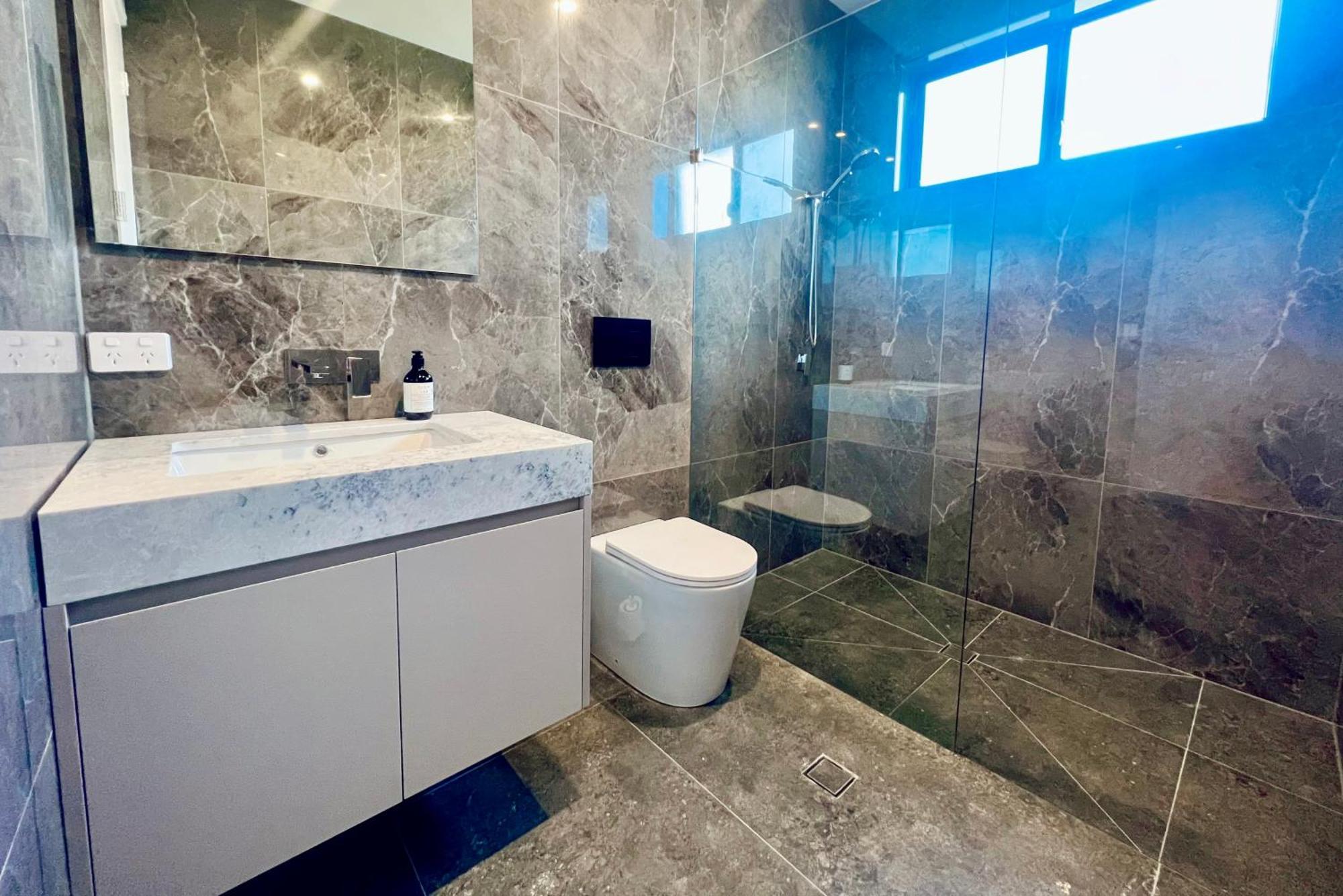 Modern Comfort In Macgregor