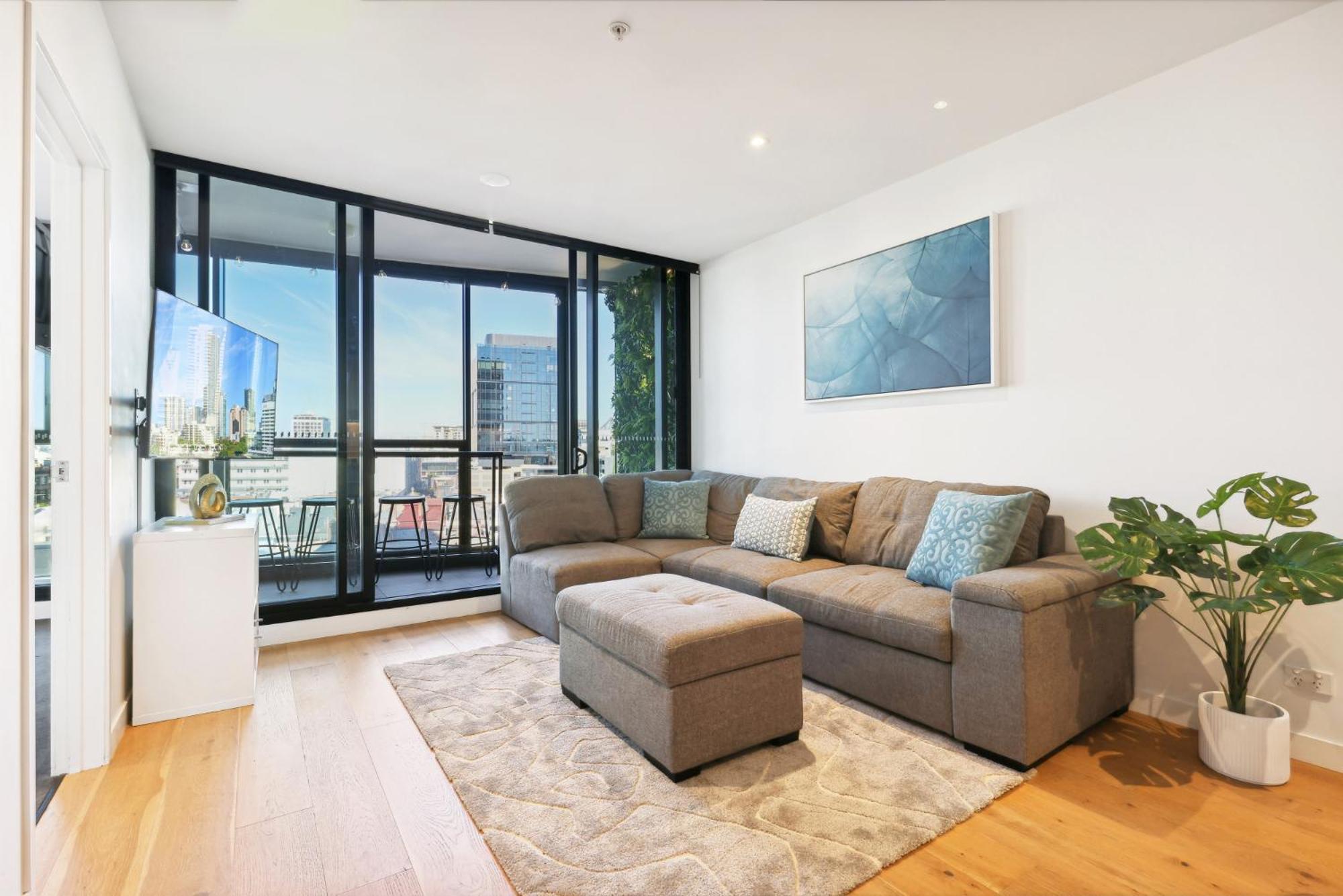Sophisticated 2-bed With Pool & Gym Brisbane