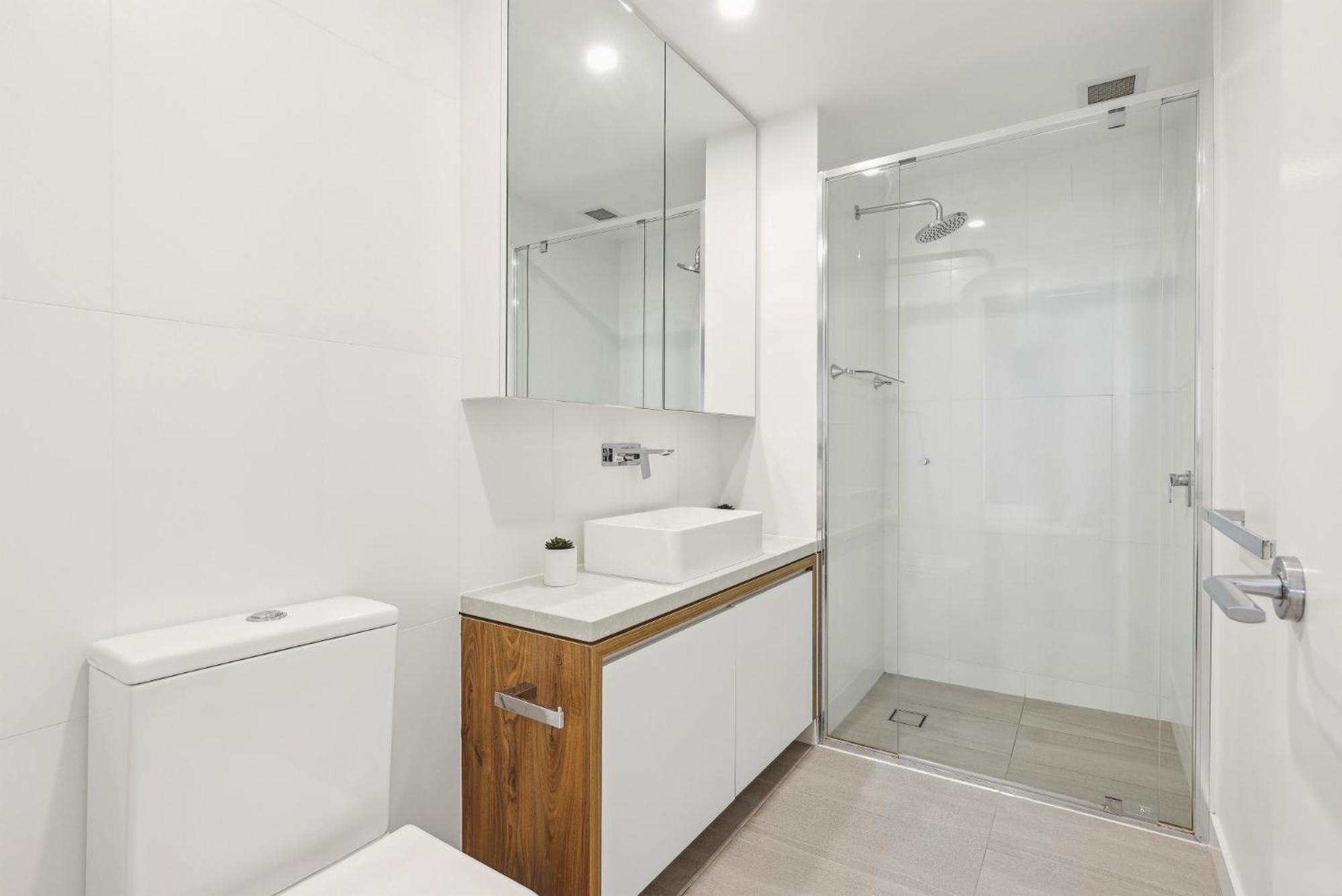 Apartment Sophisticated 2-bed With Pool & Gym *