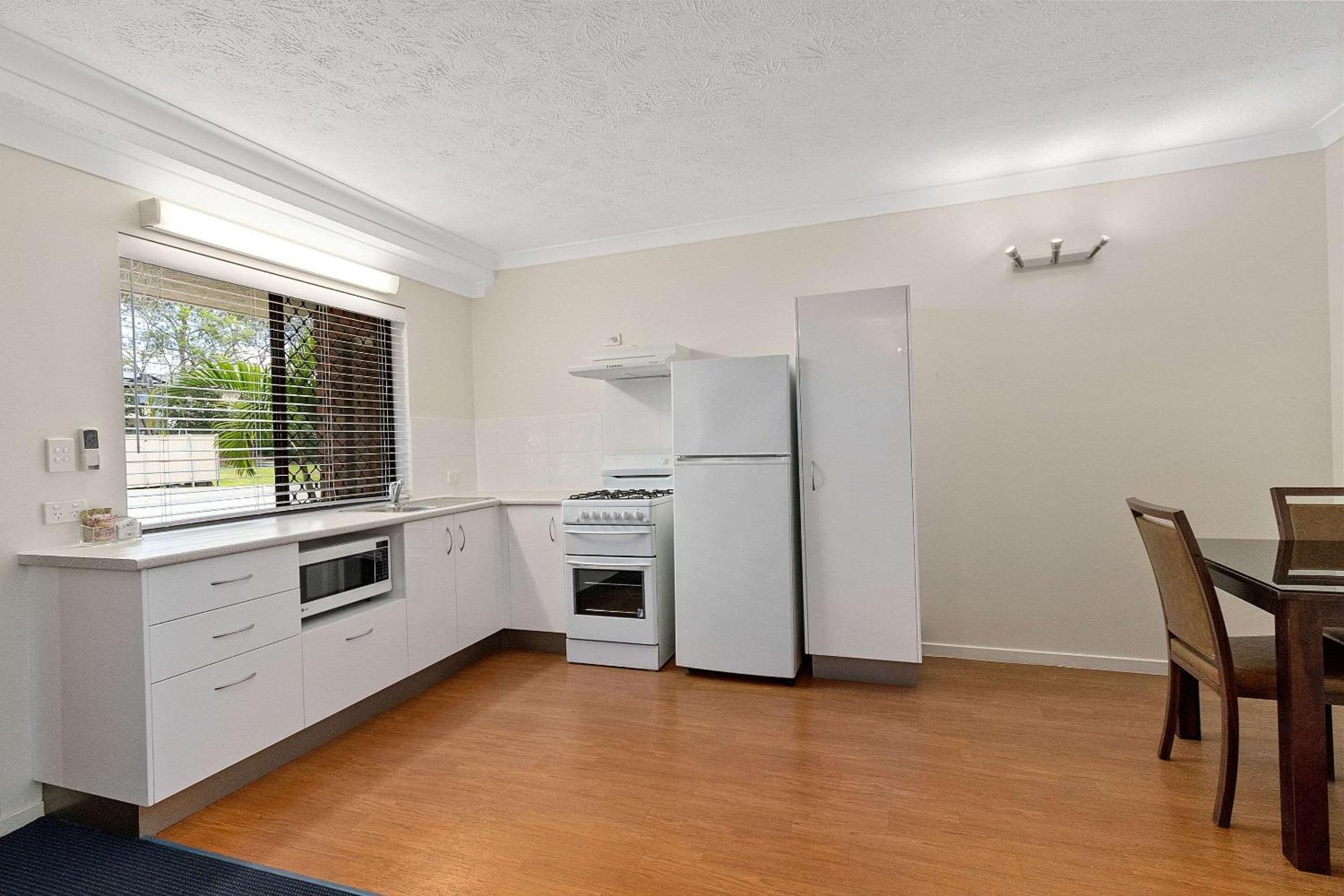 Hotel Quality Robertson Gardens 4*