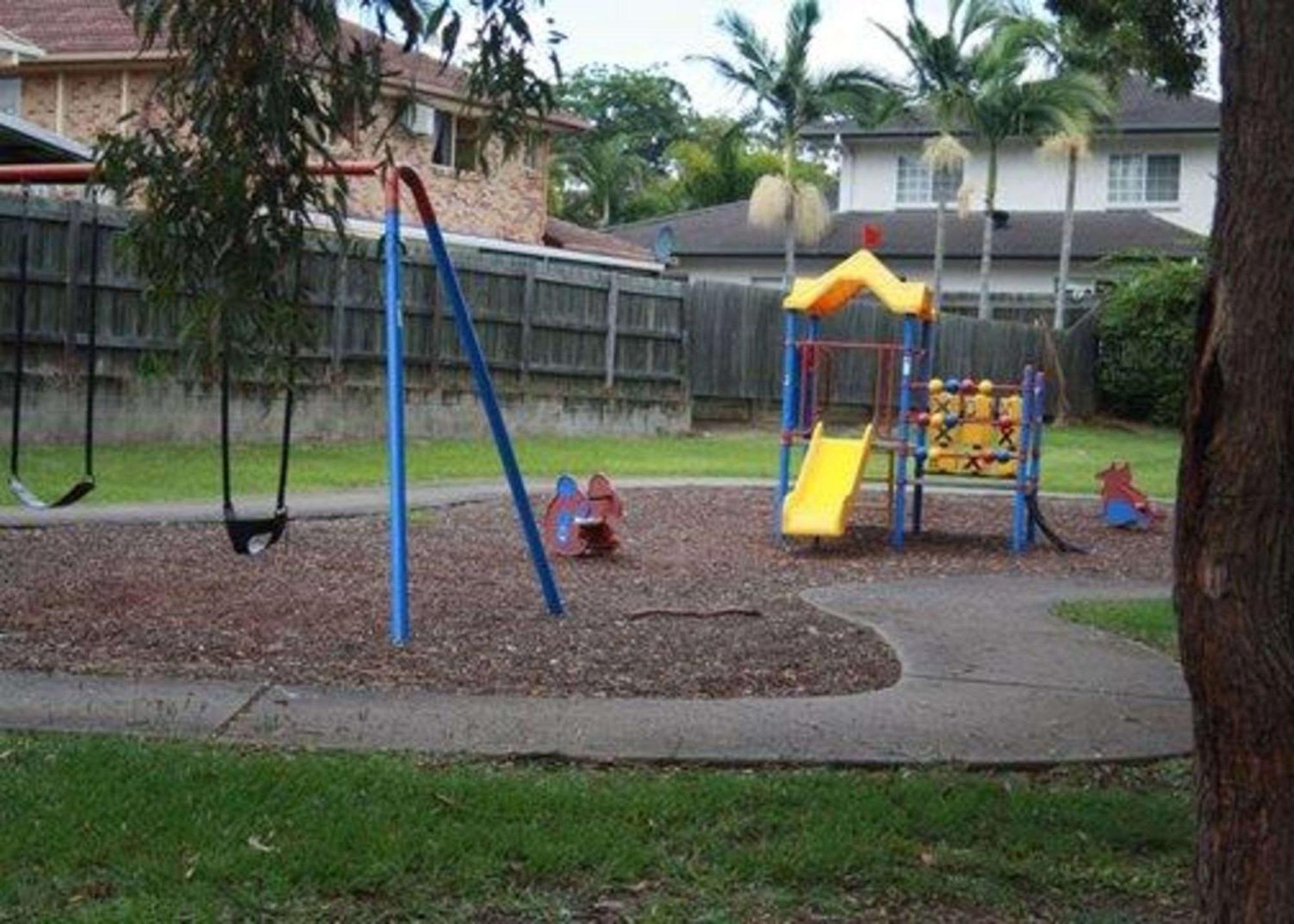 Hotel Quality Robertson Gardens 4*