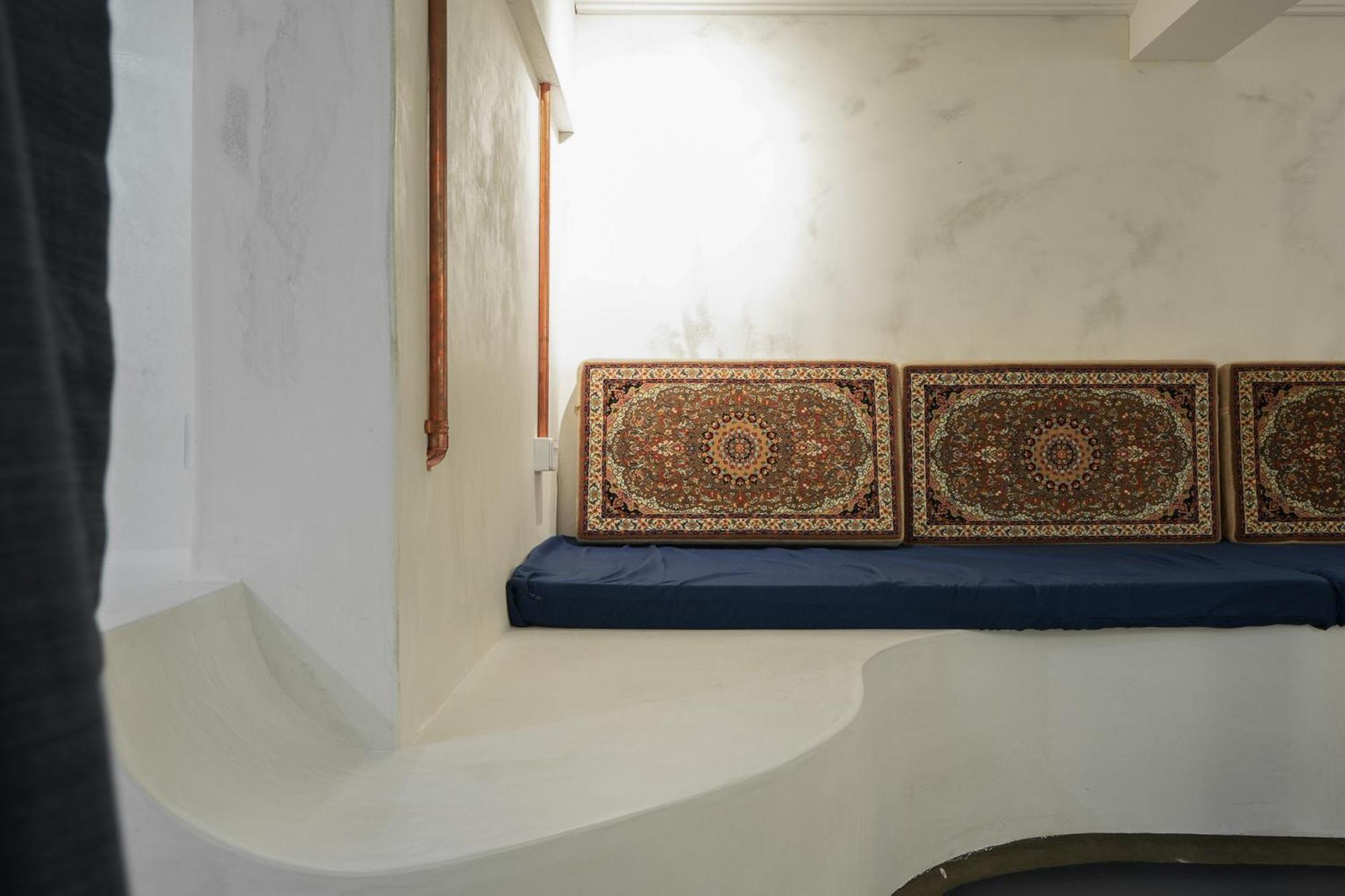 Contemporary 2-bedroom With Movie Apartment *