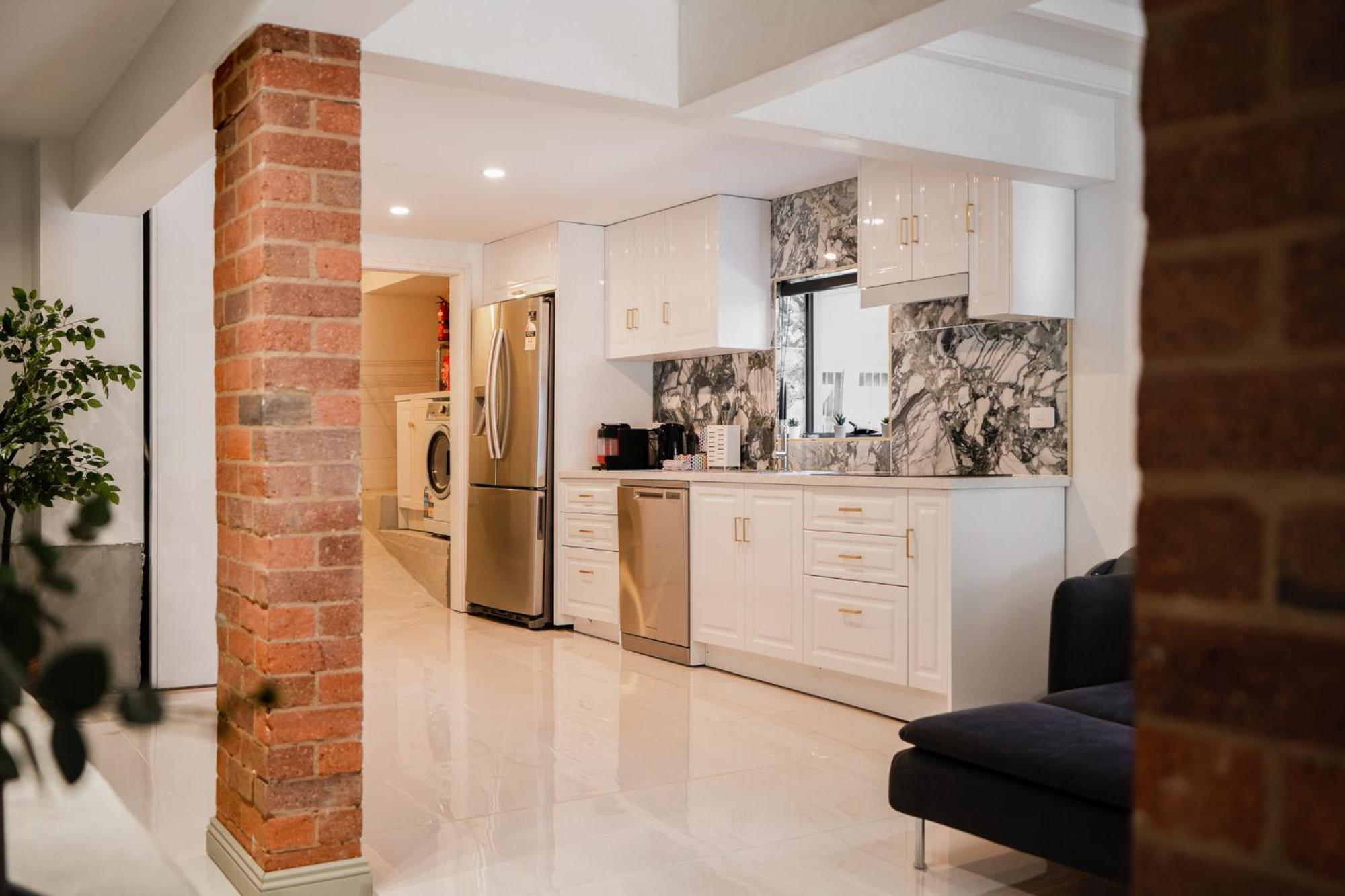 Contemporary 2-bedroom With Movie Brisbane