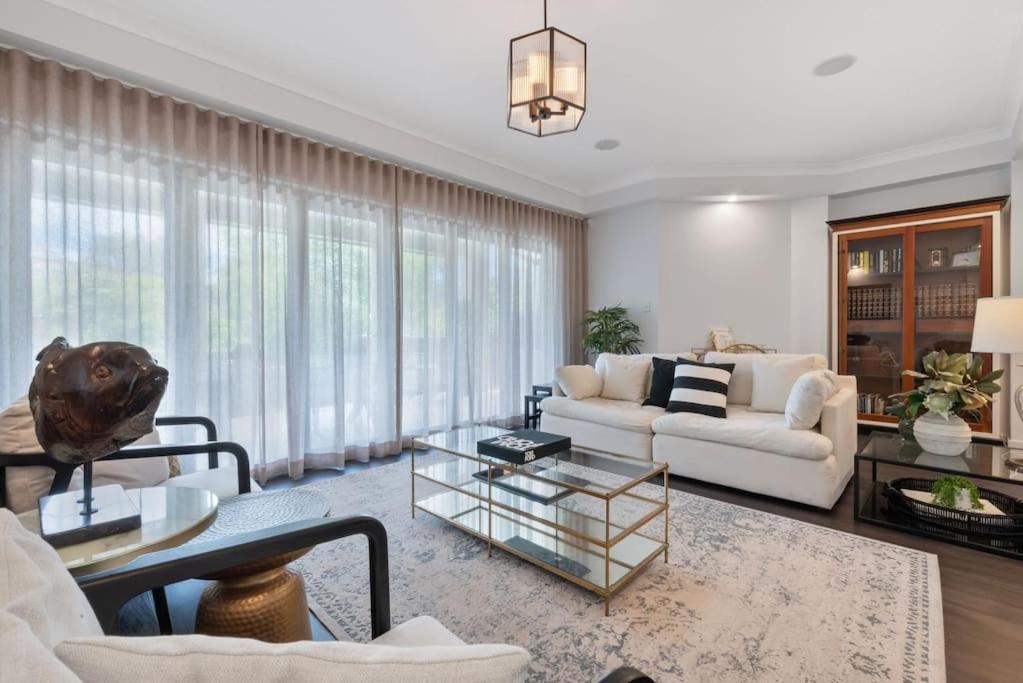 Balmoral House Retreat Pool & Spa Holiday home Brisbane