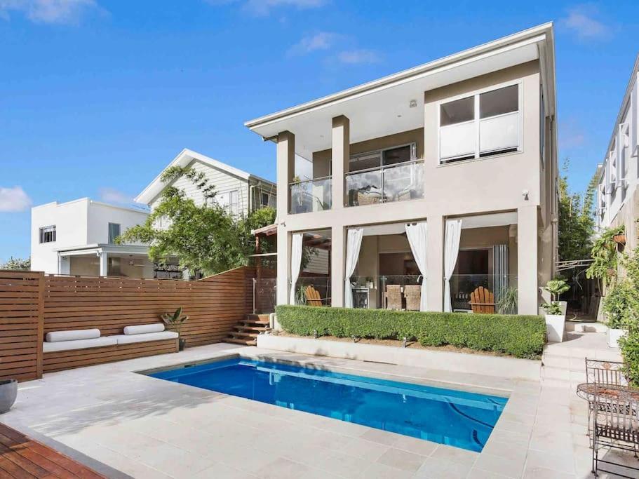 Balmoral House Retreat Pool & Spa Holiday home Brisbane