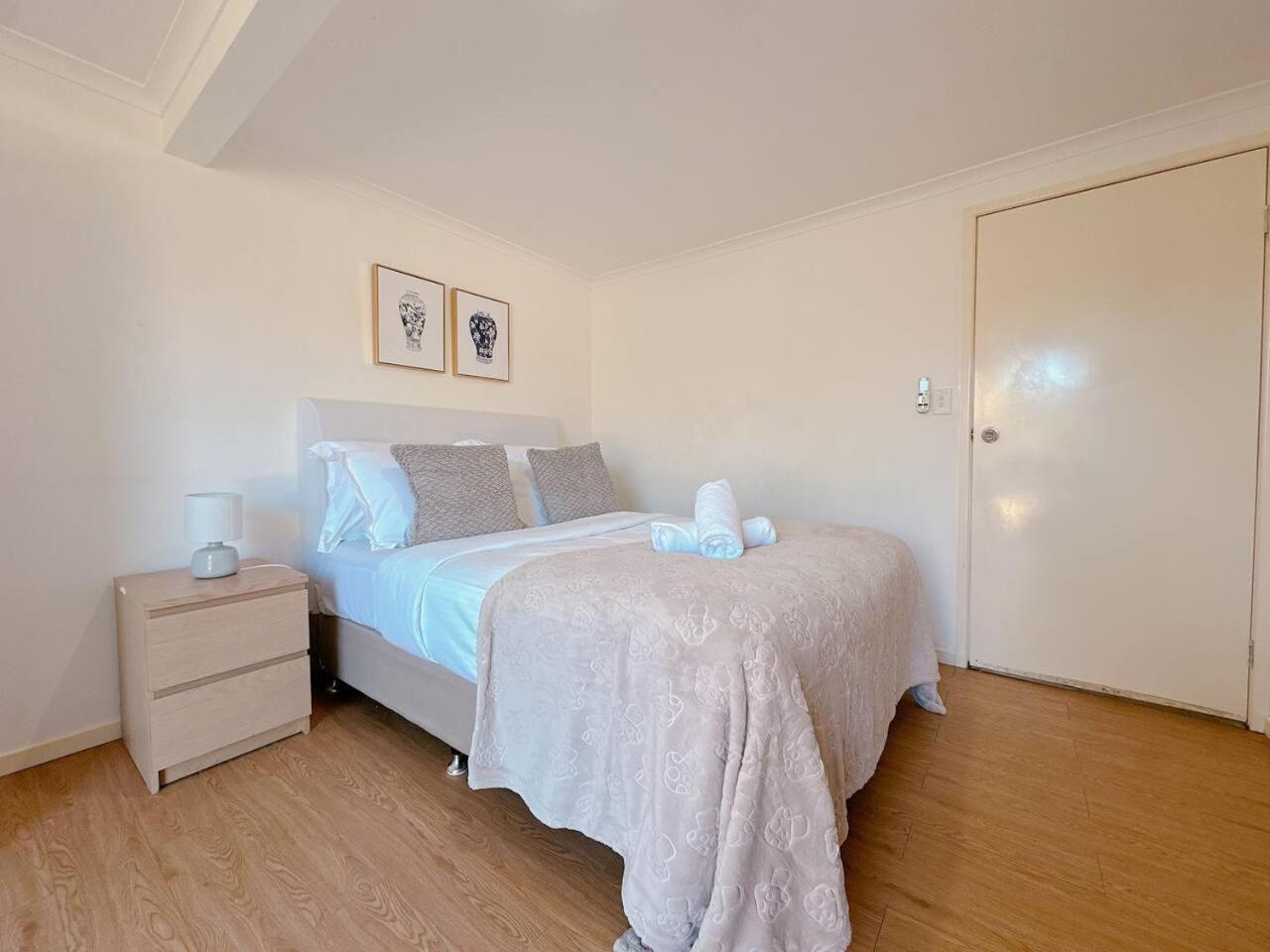 Comfy Unit Near Garden Westfield Street Parking Brisbane