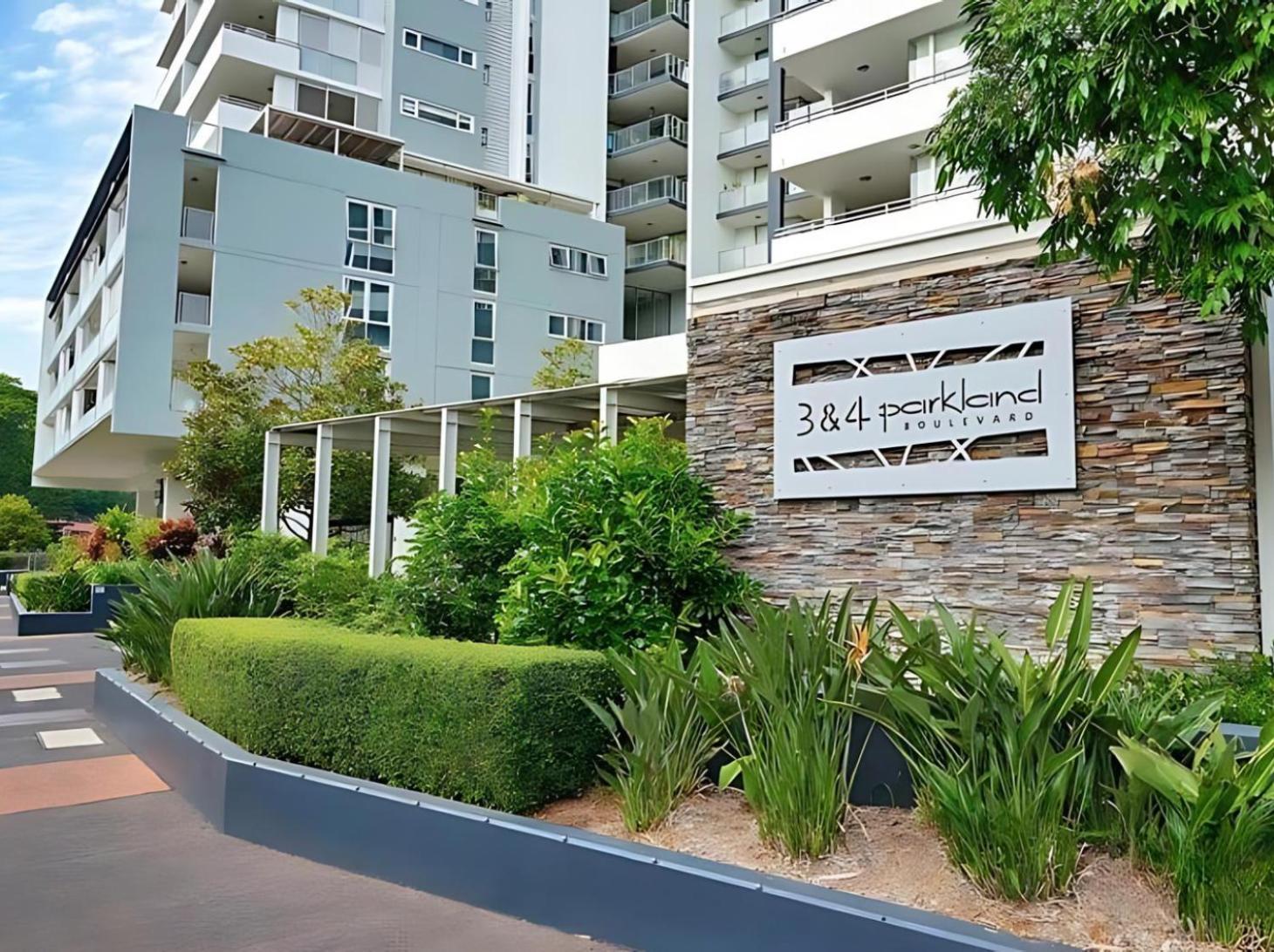 Apartment Parkland City