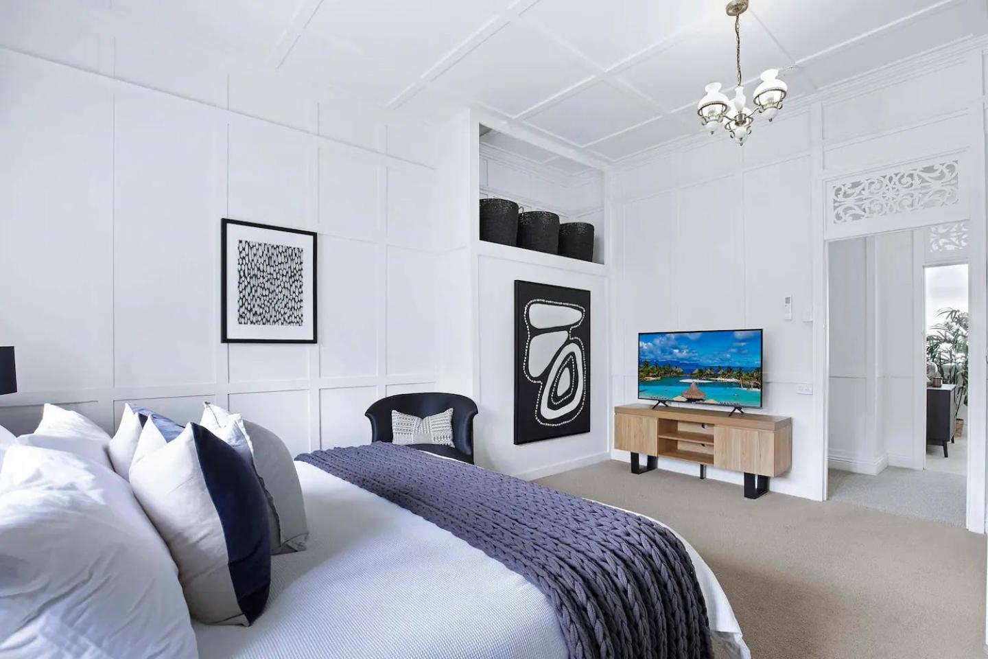 Five-bedroom Heritage Holiday home
