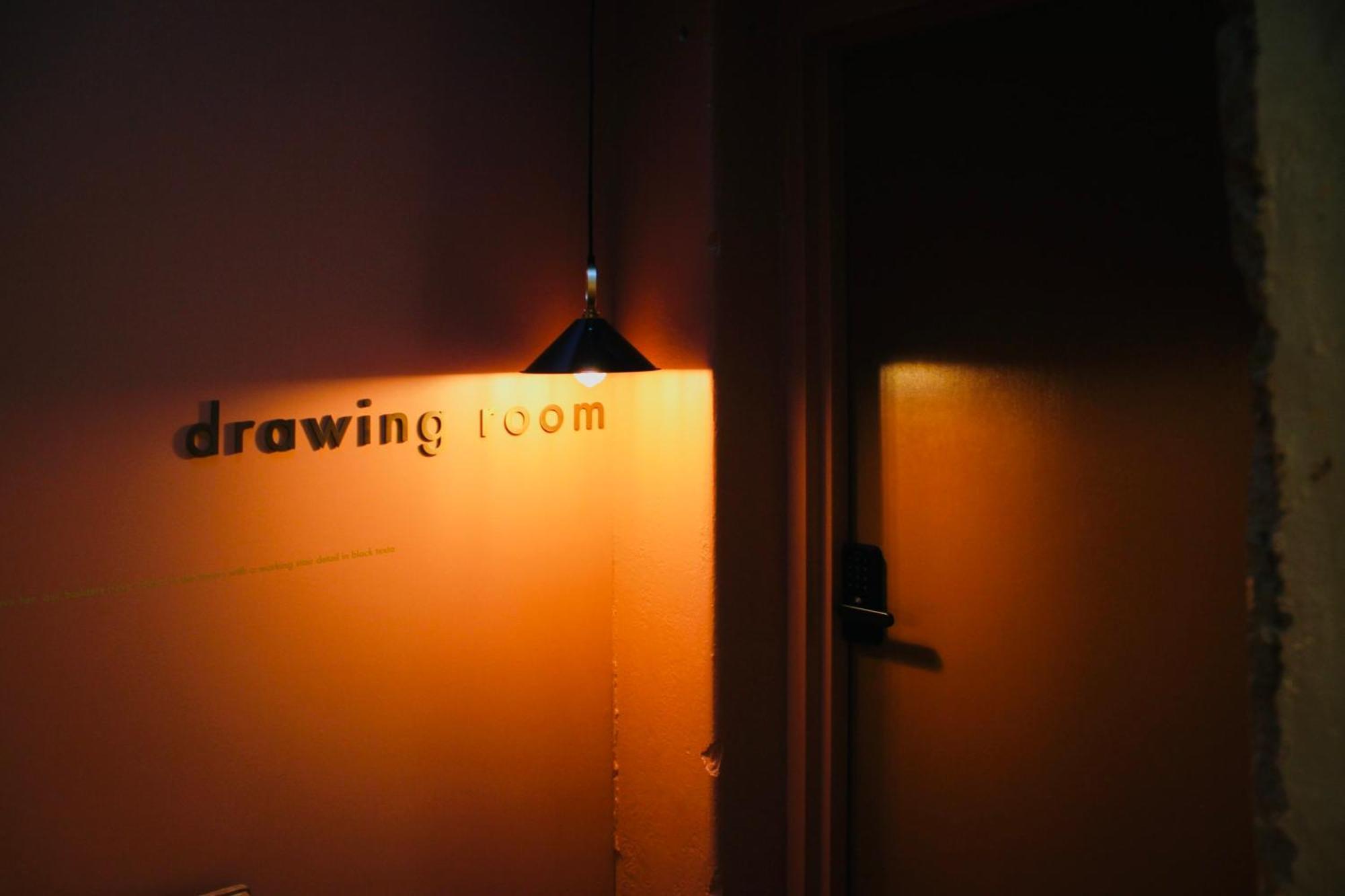 Miss Midgley's - Drawing Apartment