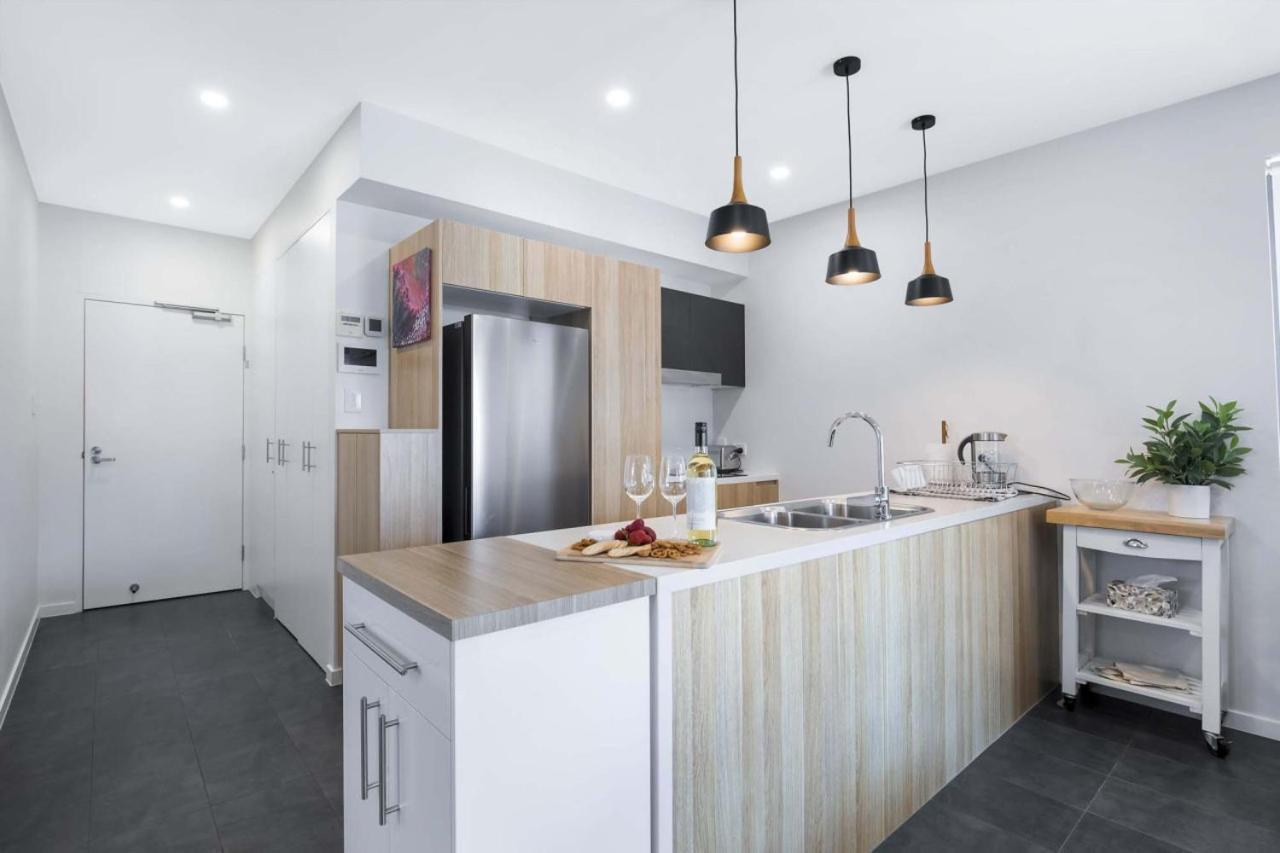 Contemporary Apt, Premium Local, Wifi, Wine, Cafes * Brisbane