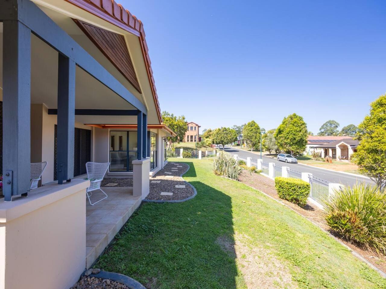 Holiday home Bauhaus Design 5 Bedrooms At Carindale Brisbane