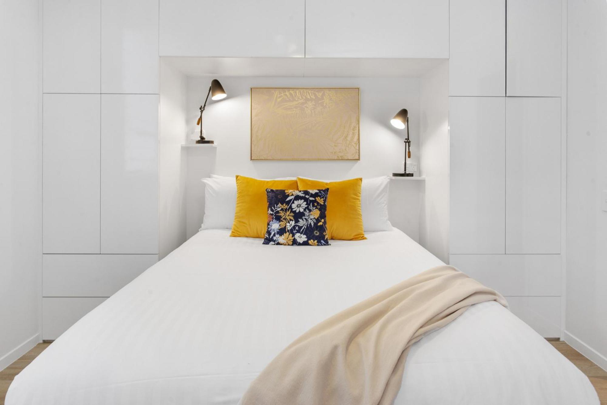 Spacious 2-bed Unit With Balcony Next To The Gabba Brisbane