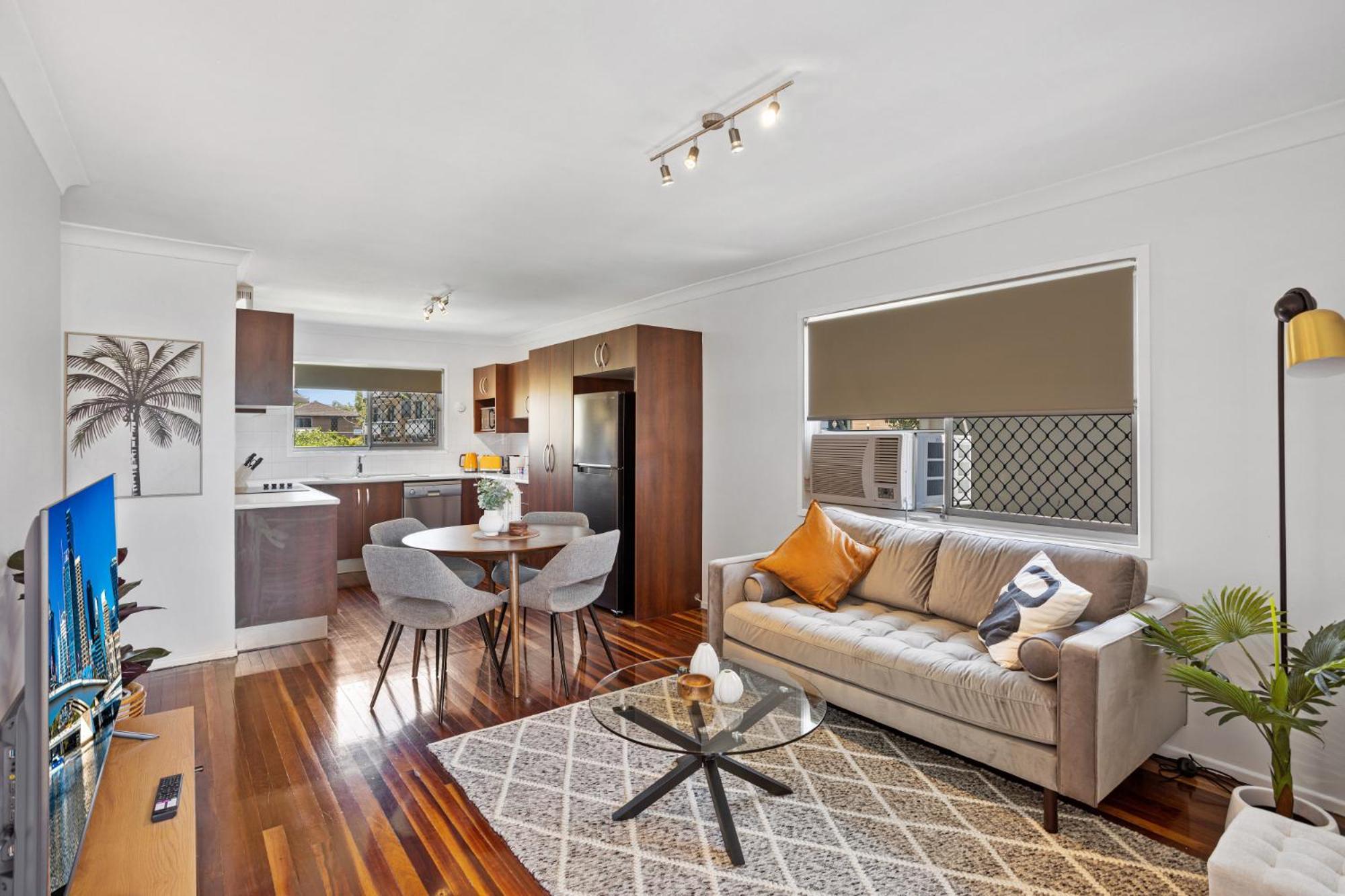 Windsor Cosy 2-bedroom Unit In Quiet Neighborhood *
