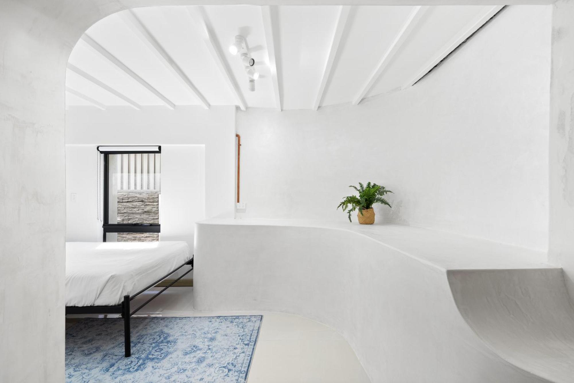 Contemporary 2-bedroom With Movie Apartment Brisbane