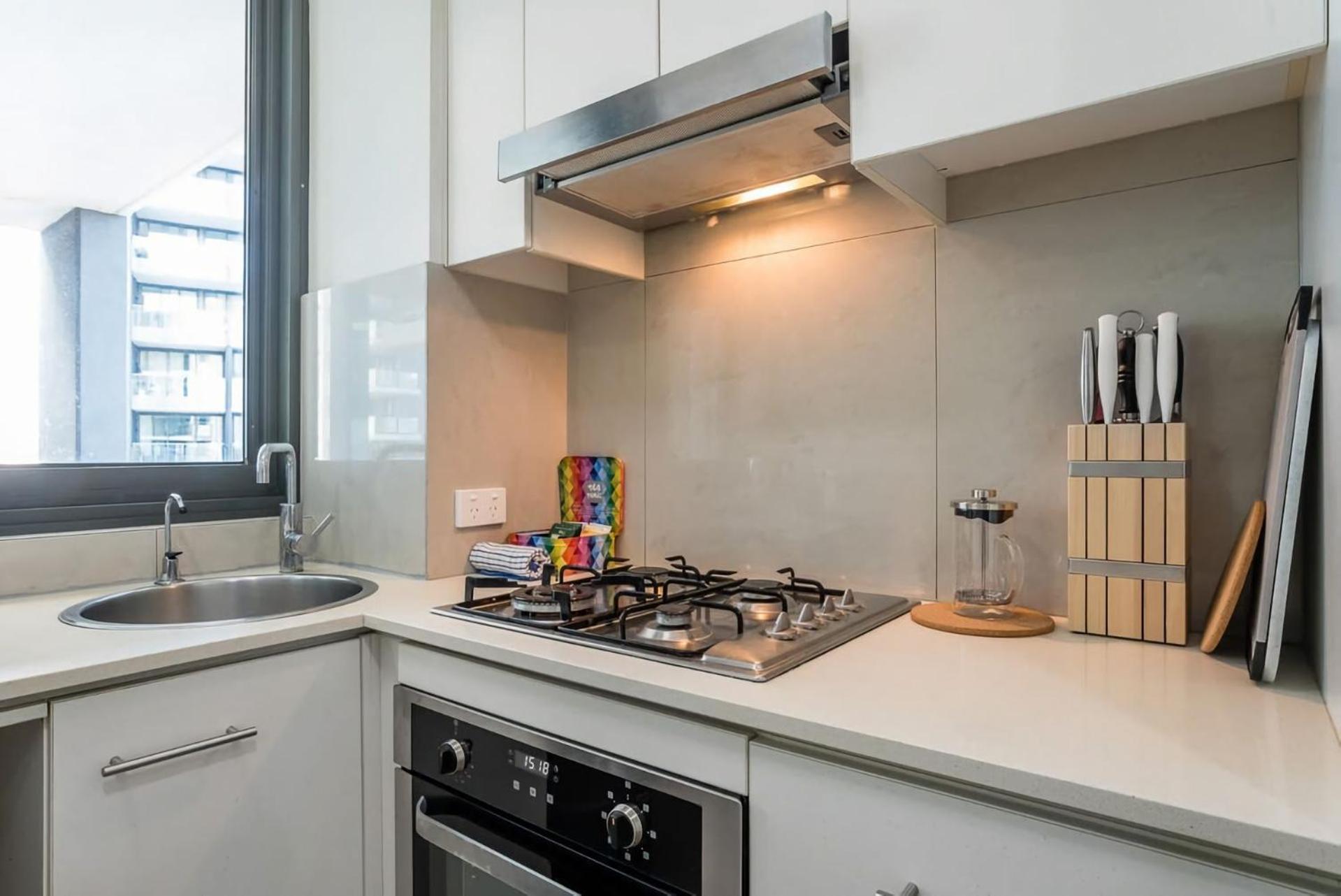 Skyline Sanctuary 1br With River Views Apartment
