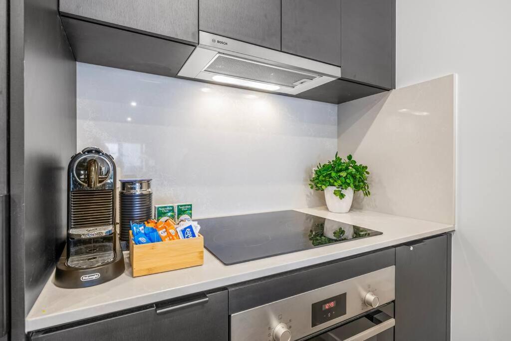 Family Retreat - Free Secure Car Park, Garden Westfield Shopping, Restaurants Brisbane