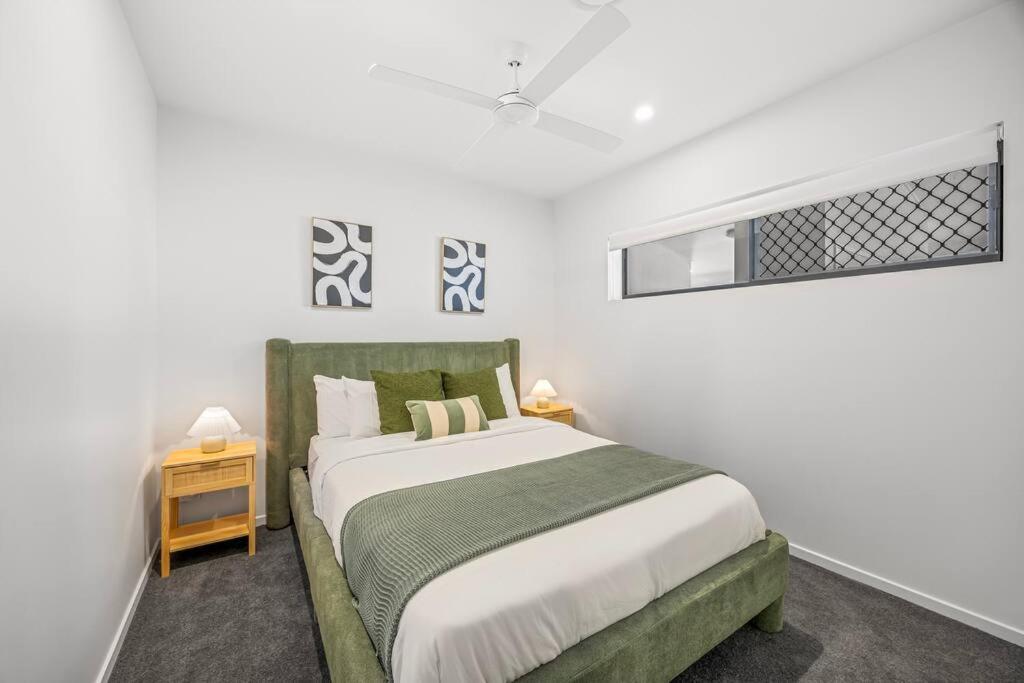 Family Retreat - Free Secure Car Park, Garden Westfield Shopping, Restaurants