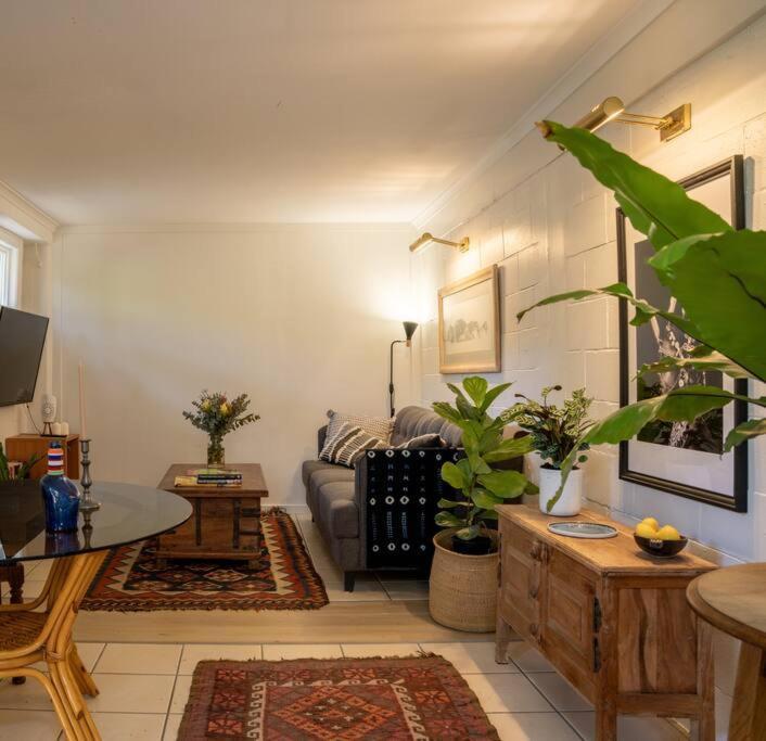 The Lamu * Brisbane