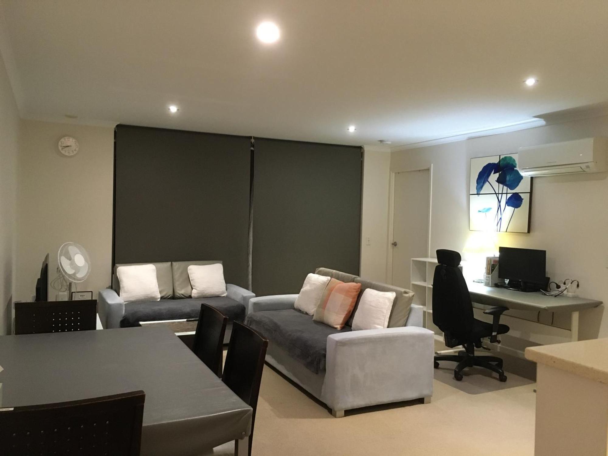 Merivale In South Two Beds Two Baths One Parking * Brisbane
