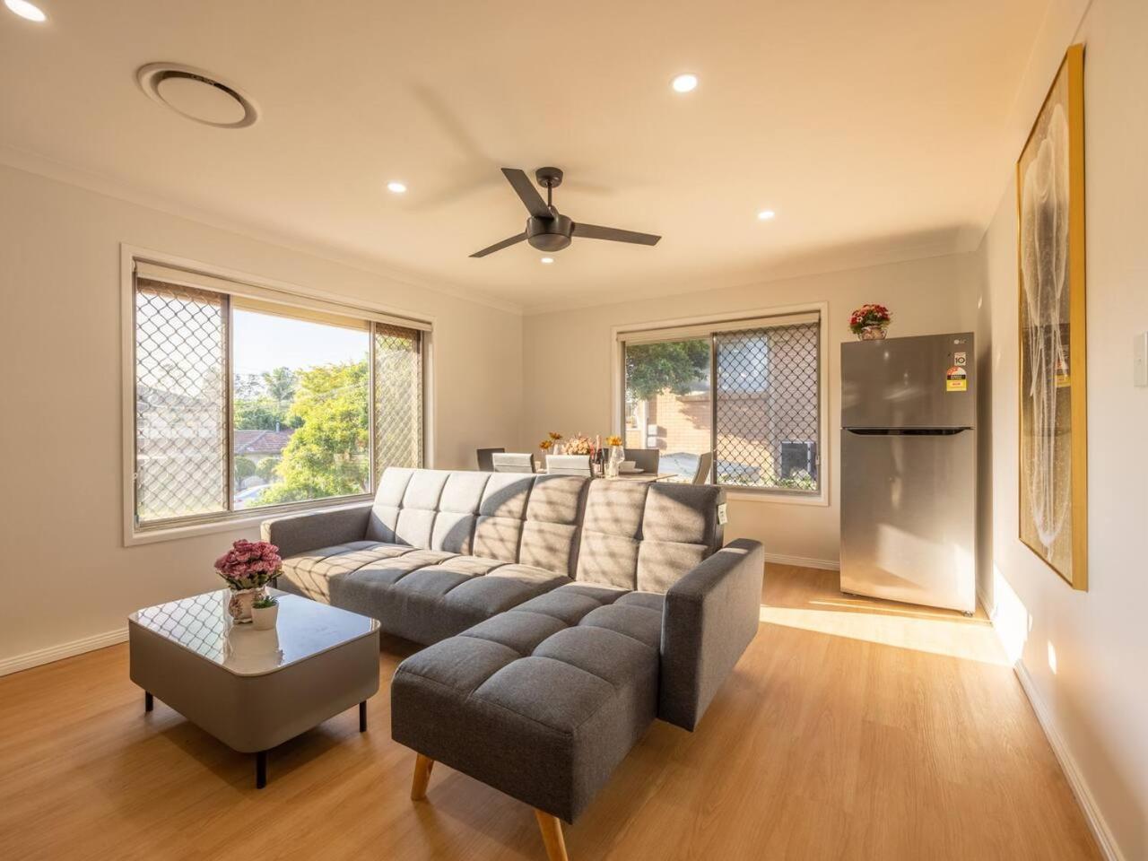 Casa de férias Super Value 4br House Near Westfield Shops And Parks