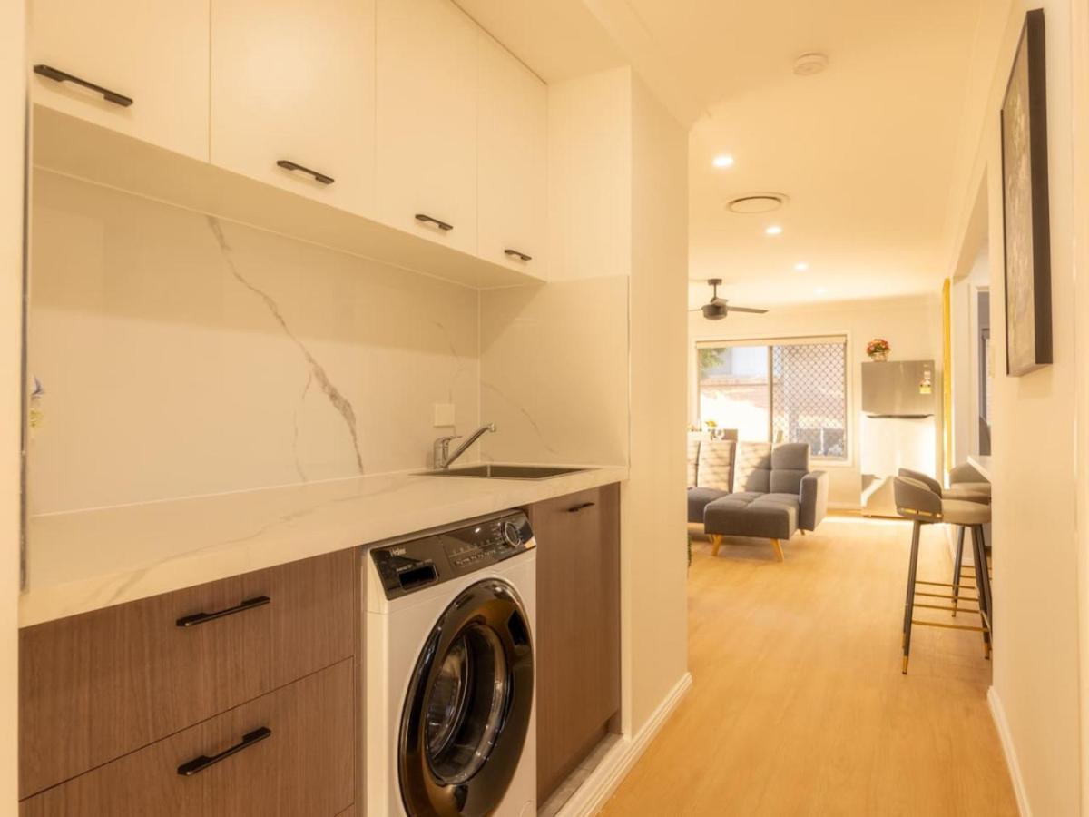 Casa de férias Super Value 4br House Near Westfield Shops And Parks *