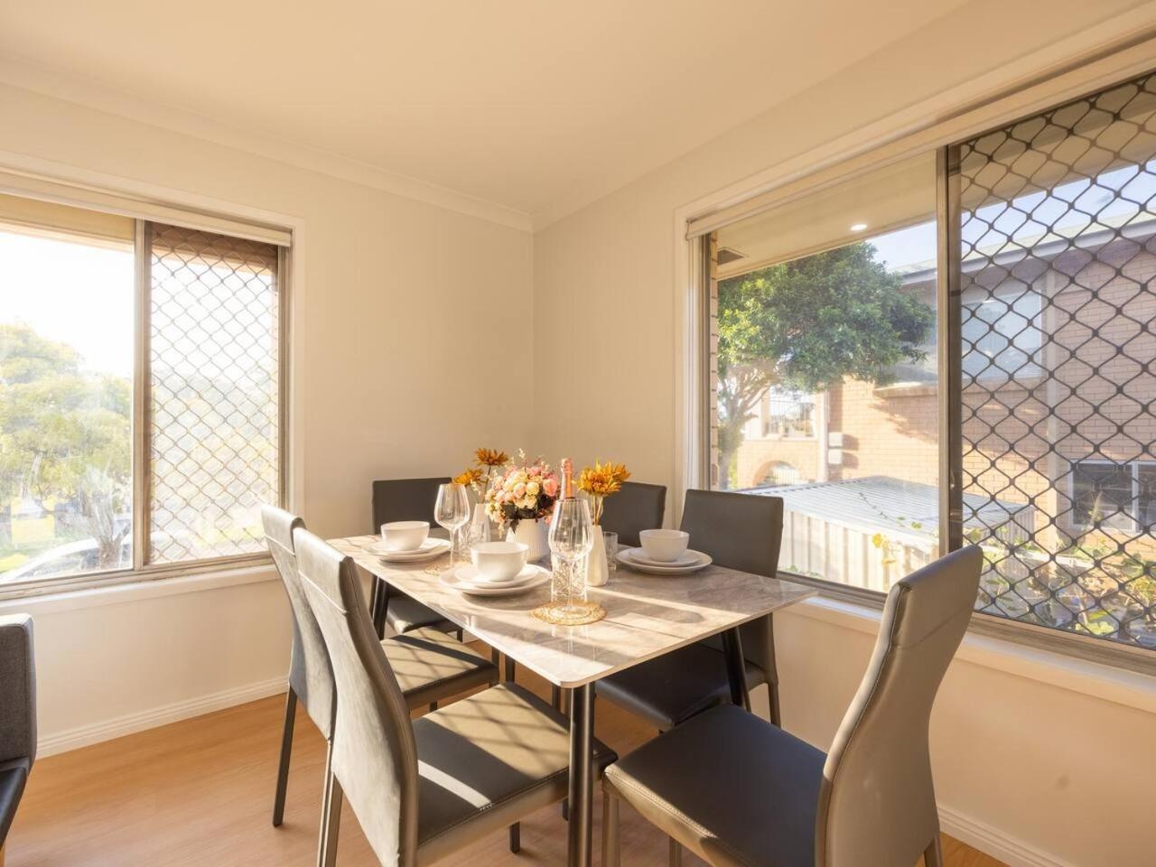 Super Value 4br House Near Westfield Shops And Parks * Brisbane